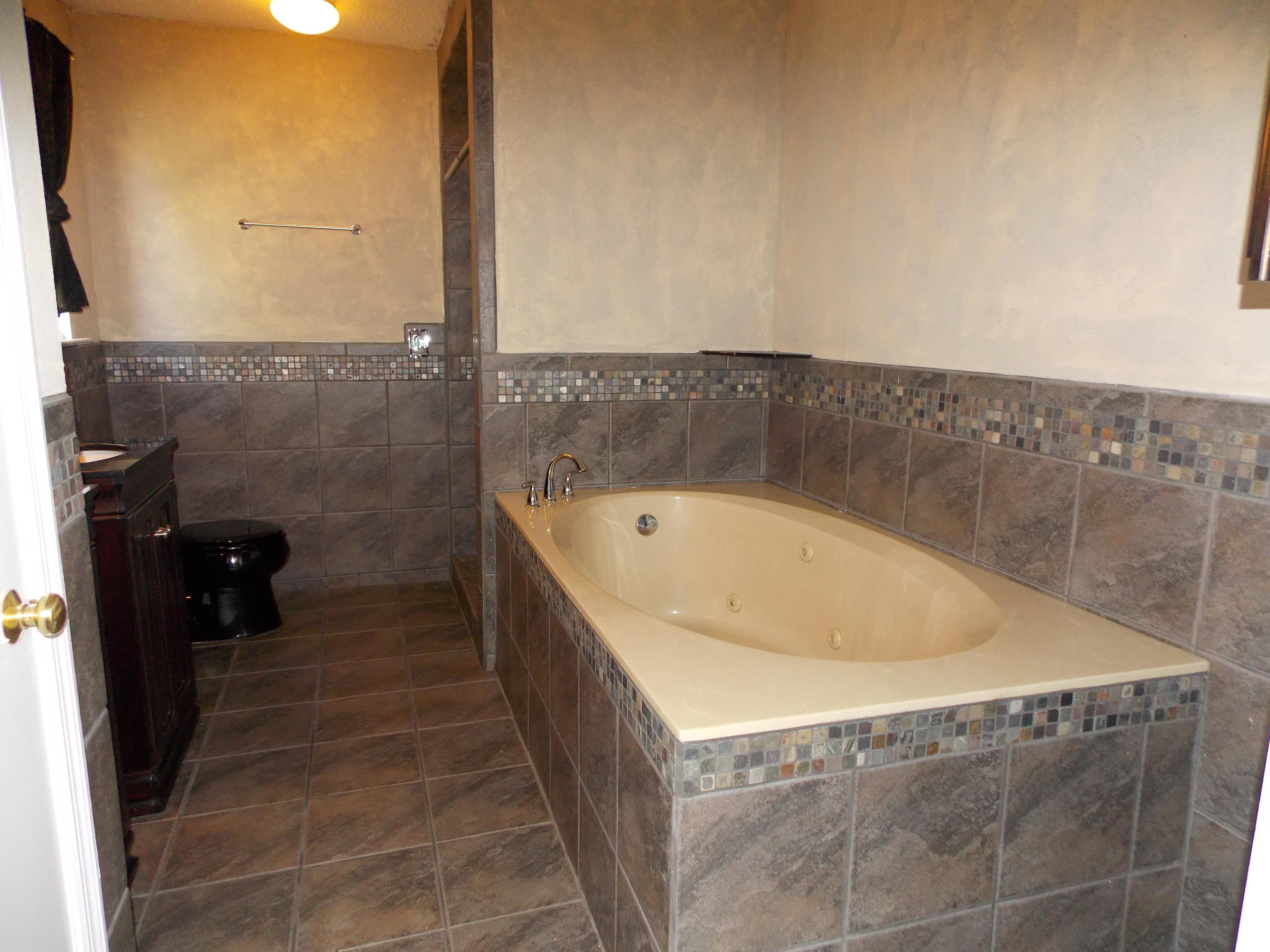 HOLLYROD PARK - Residential