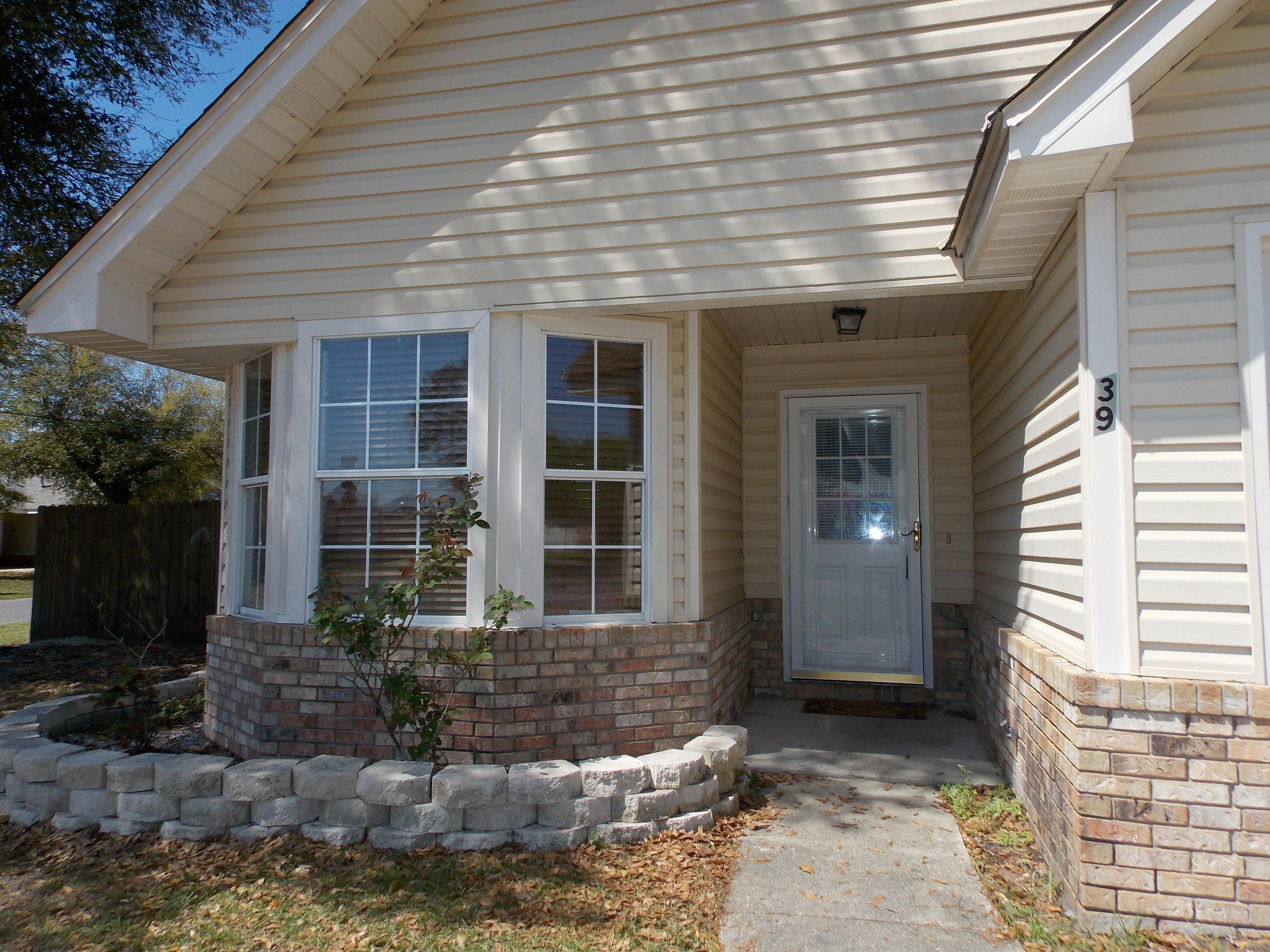 HOLLYROD PARK - Residential