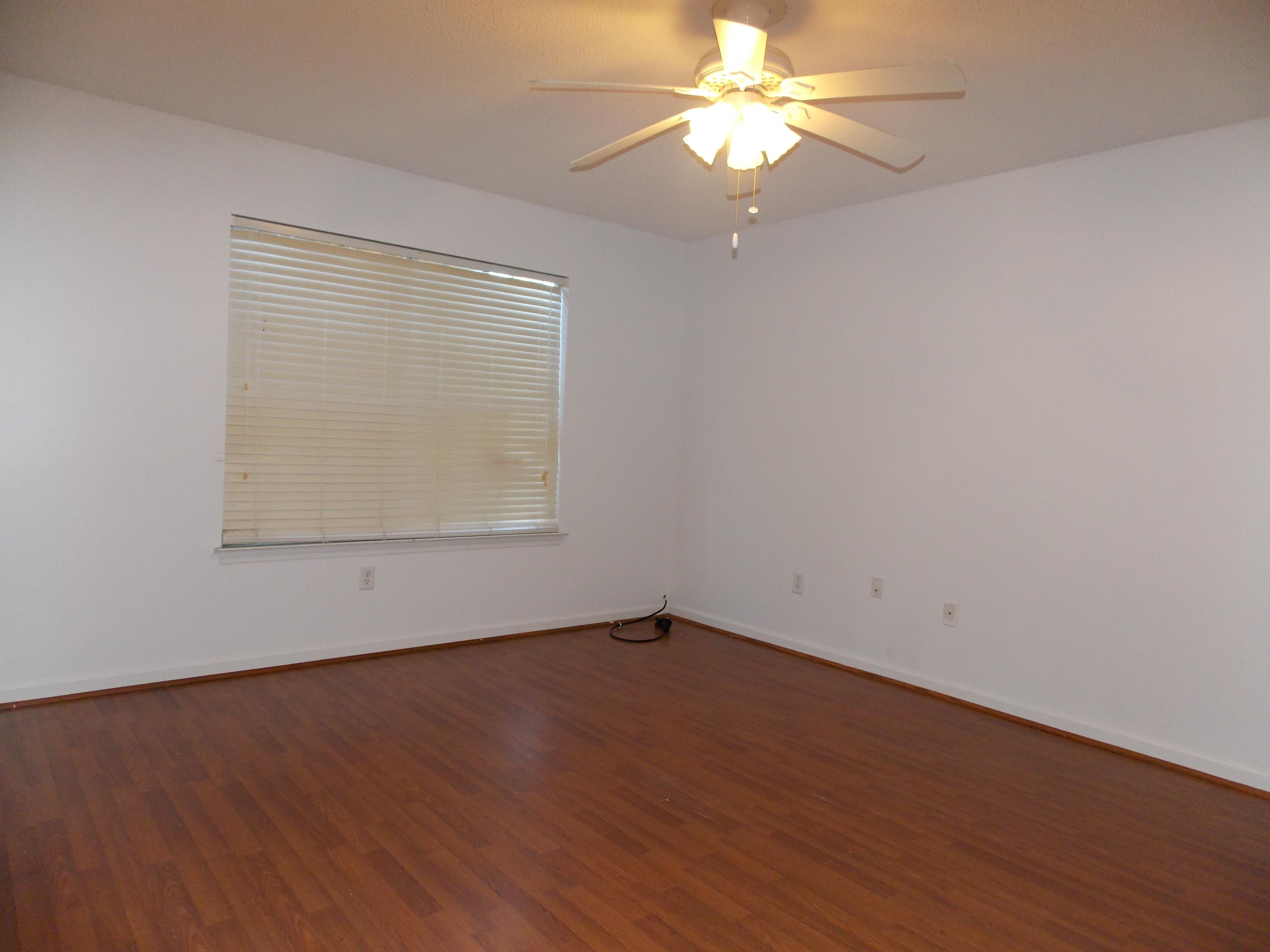 HOLLYROD PARK - Residential