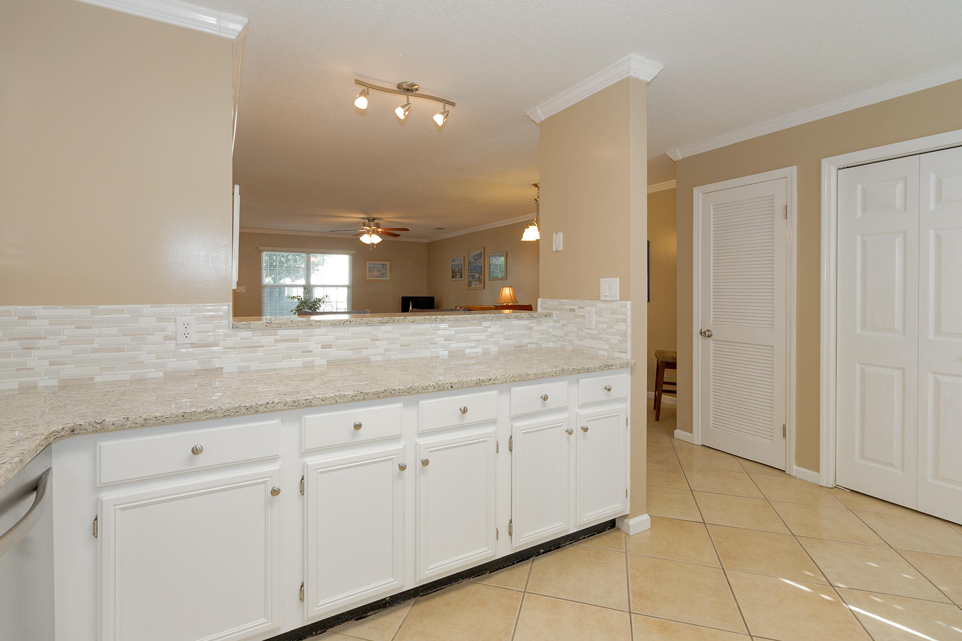 WOODLAND SHORES T/H PH 5 - Residential