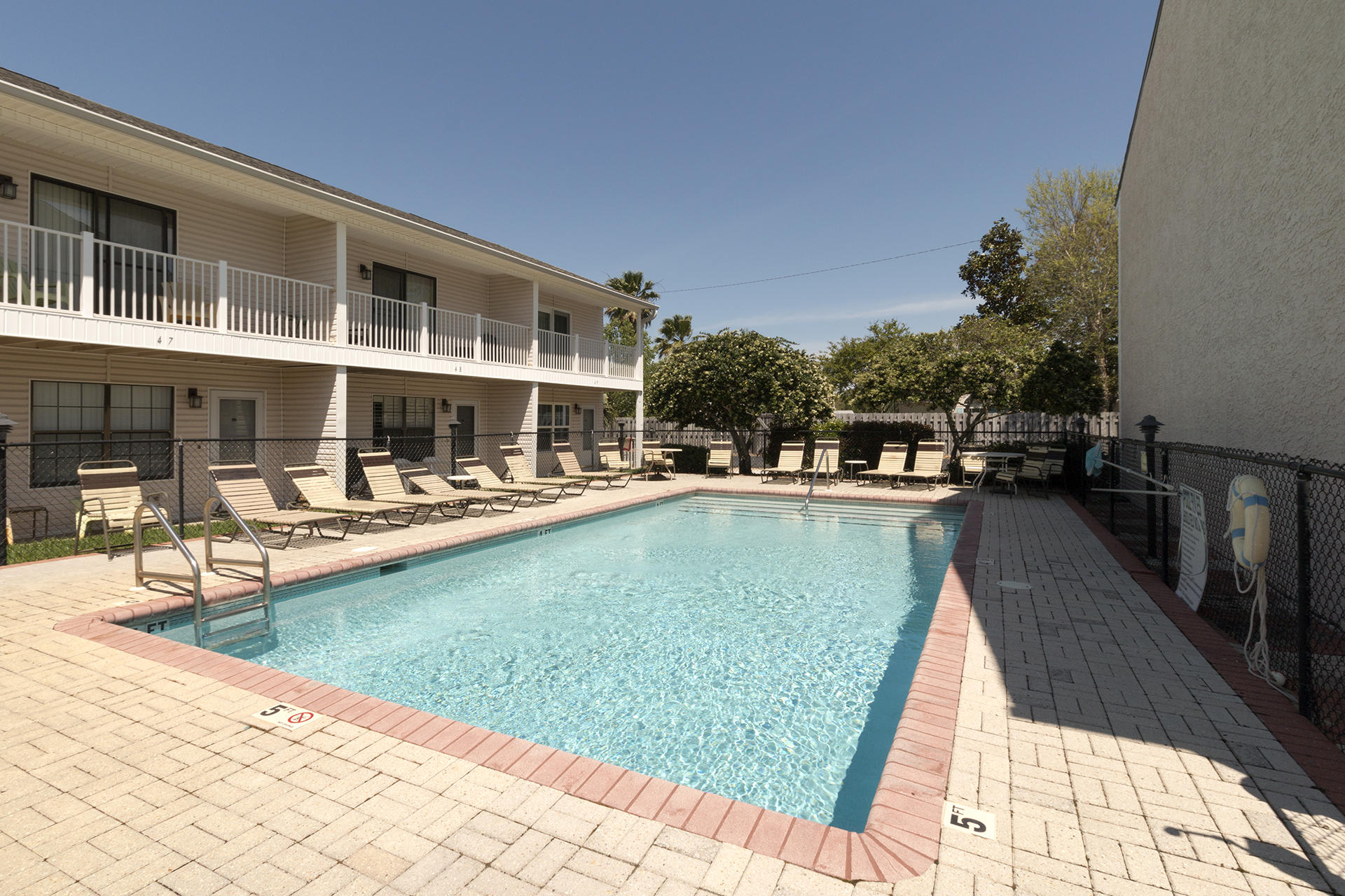 WOODLAND SHORES T/H PH 5 - Residential