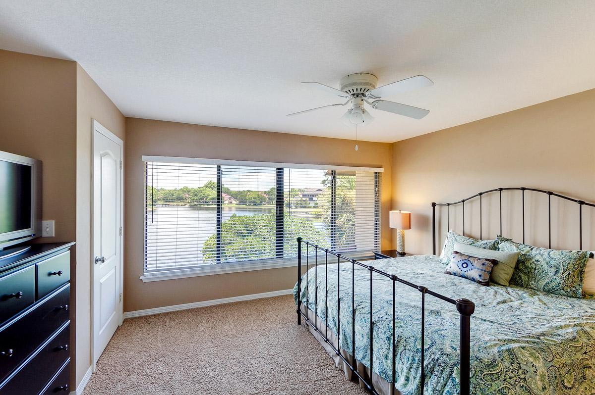 BEACHWALK VILLAS PH 11 - Residential