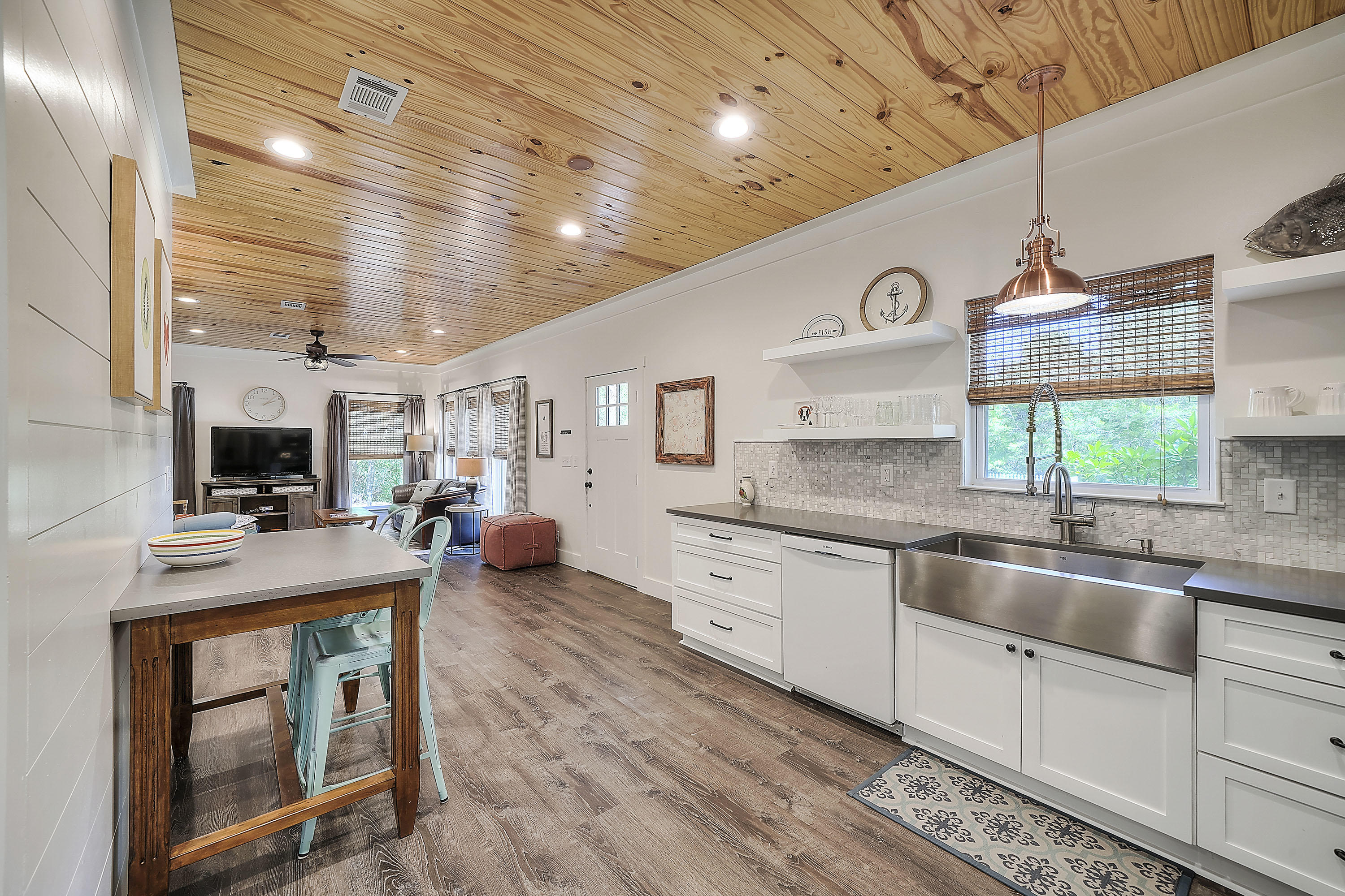 LAKE SHORE ESTATES - Residential