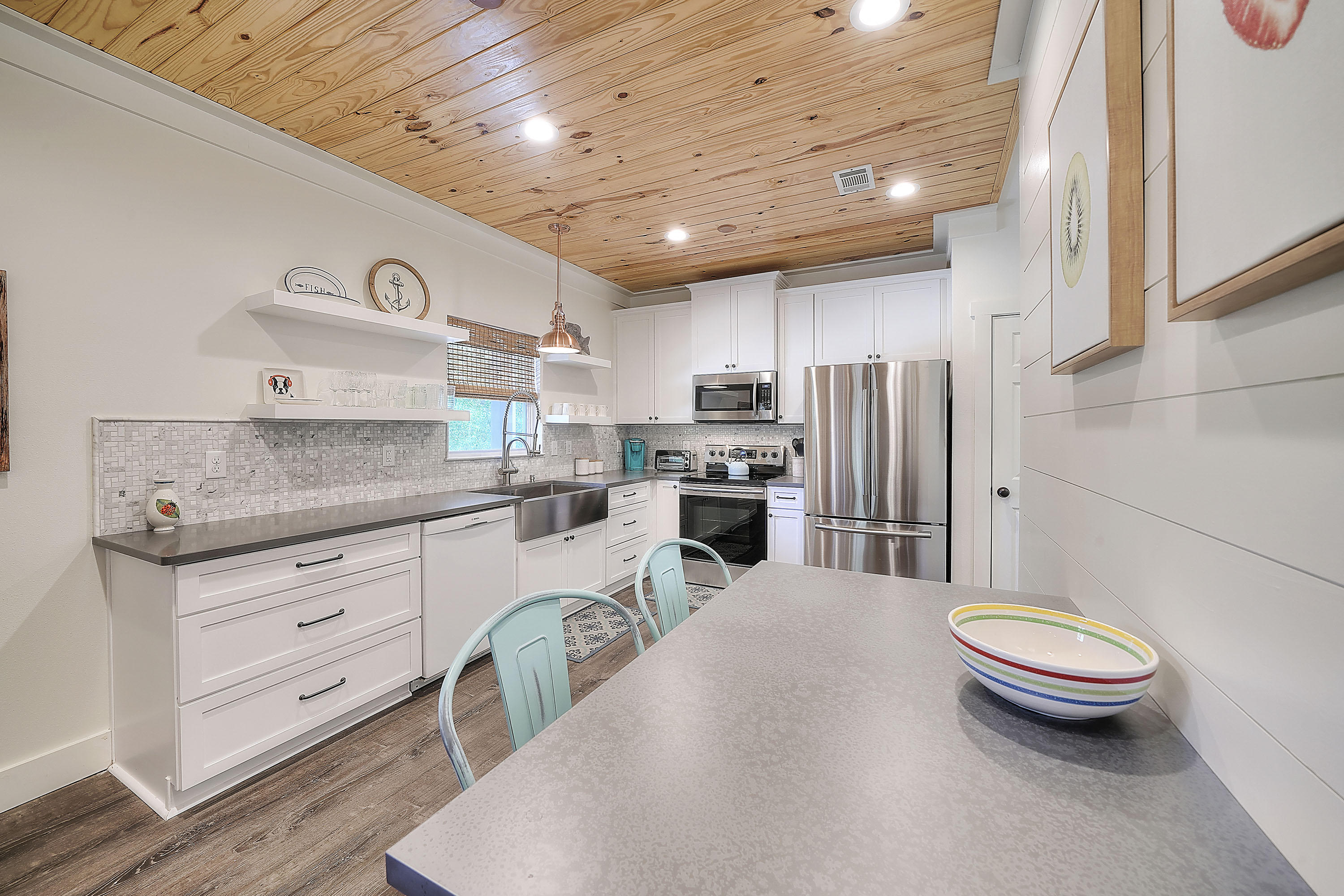 LAKE SHORE ESTATES - Residential