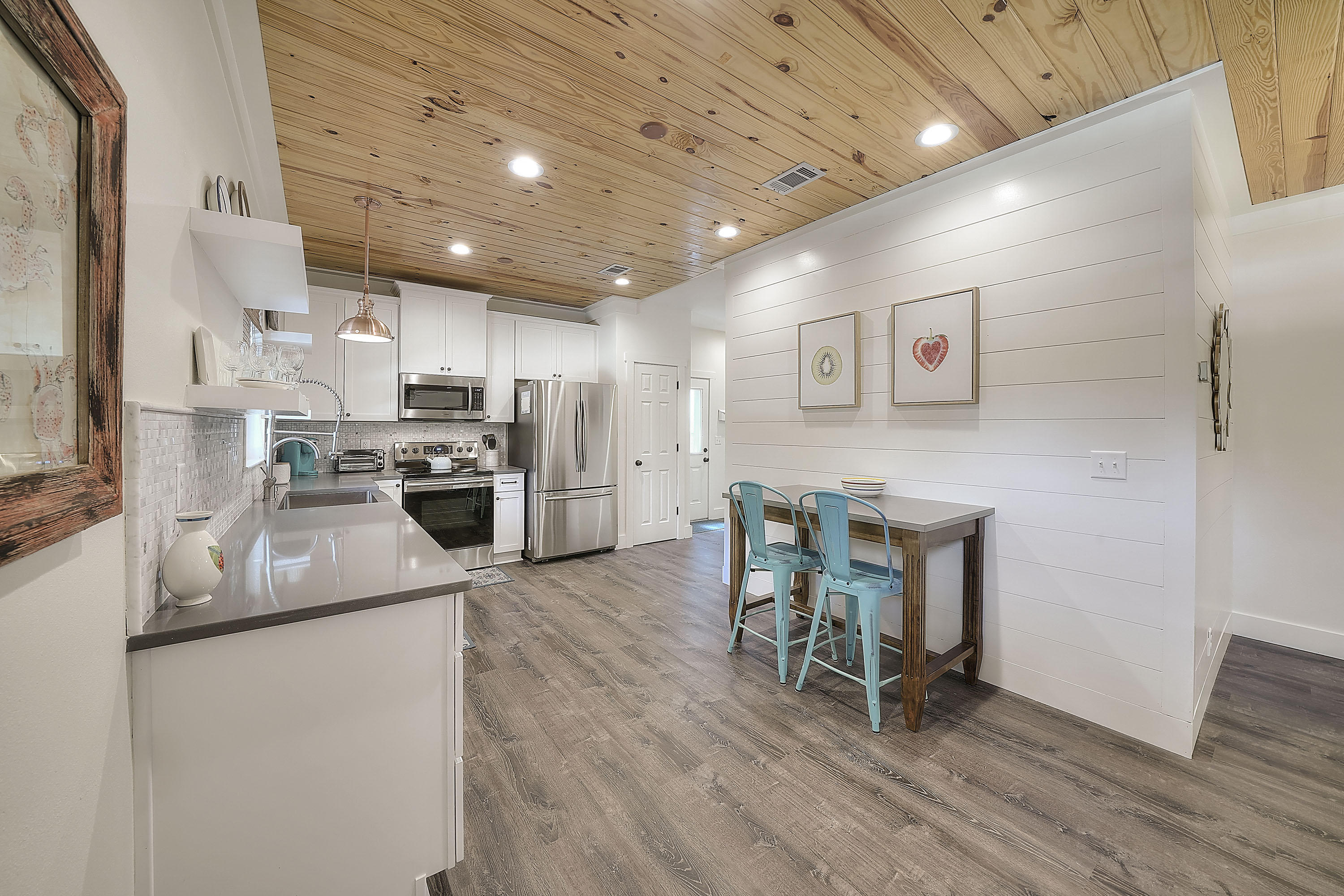LAKE SHORE ESTATES - Residential
