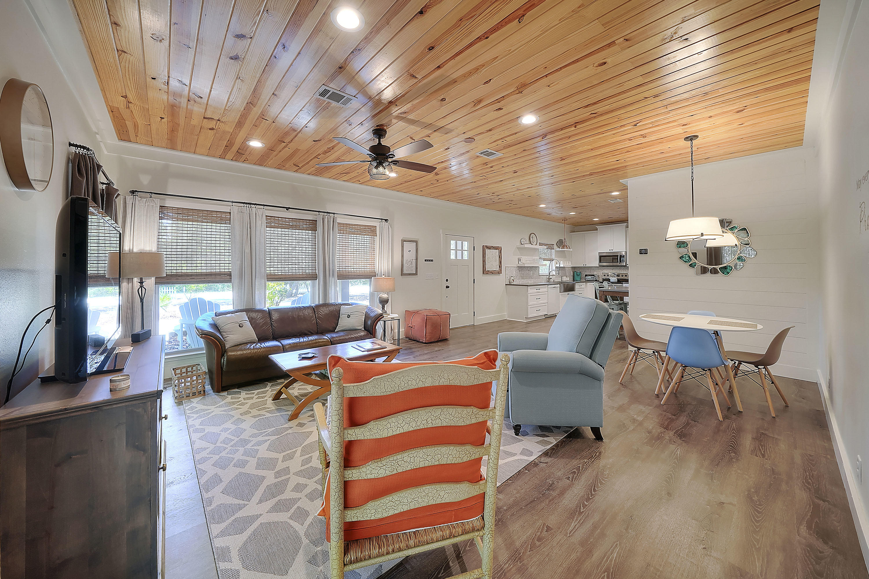 LAKE SHORE ESTATES - Residential