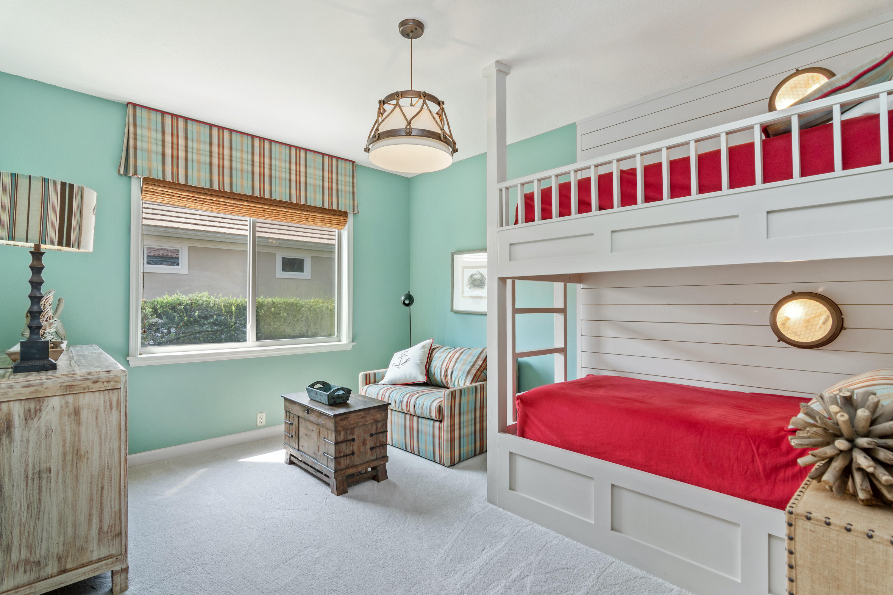 HOLIDAY SHORES ESTATES - Residential