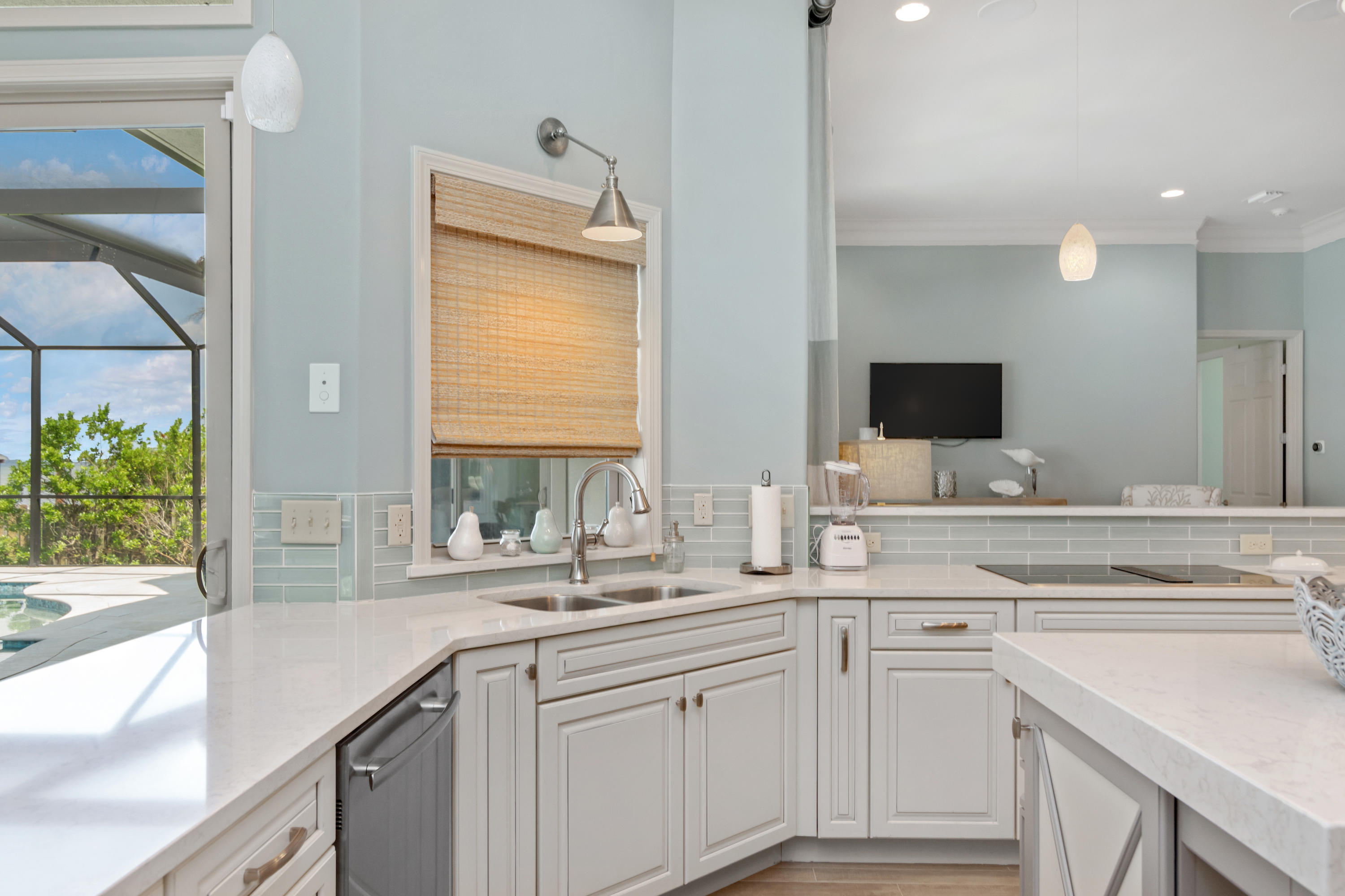 HOLIDAY SHORES ESTATES - Residential