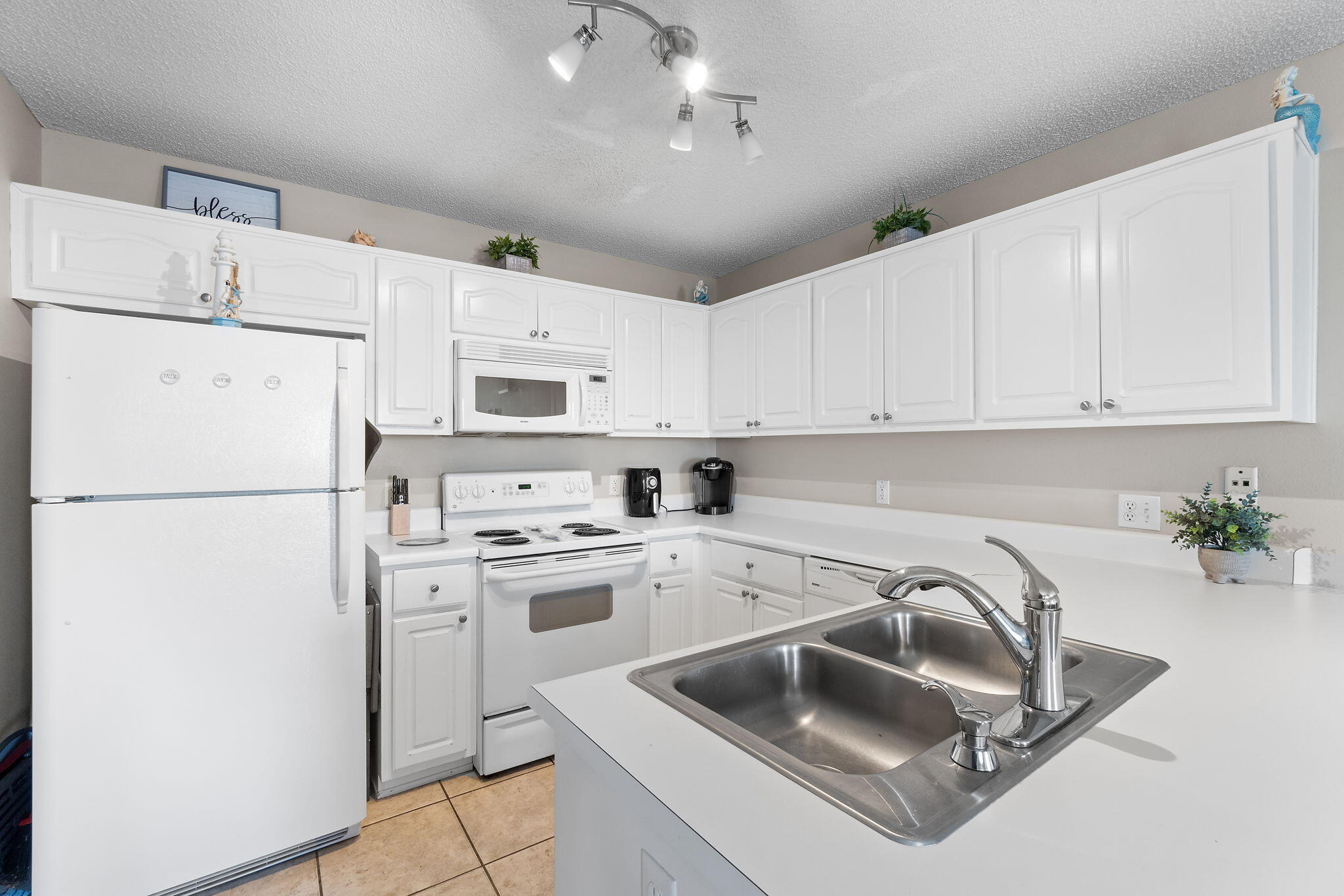 GULF ISLAND CONDOS - Residential