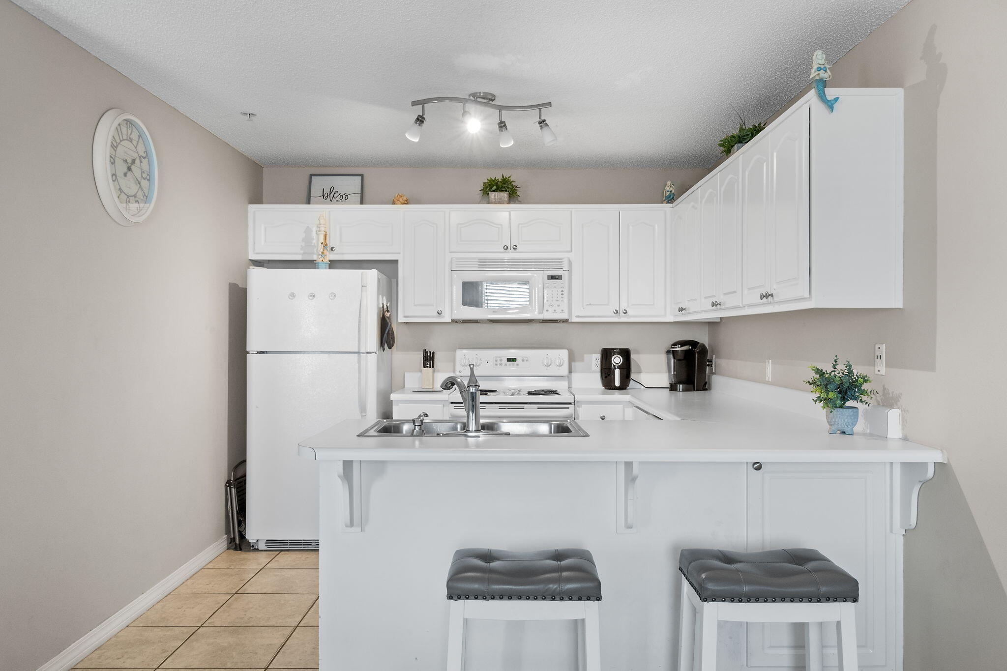 GULF ISLAND CONDOS - Residential