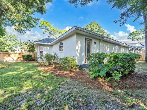 A home in Niceville