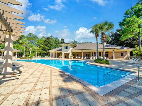 A home in Niceville