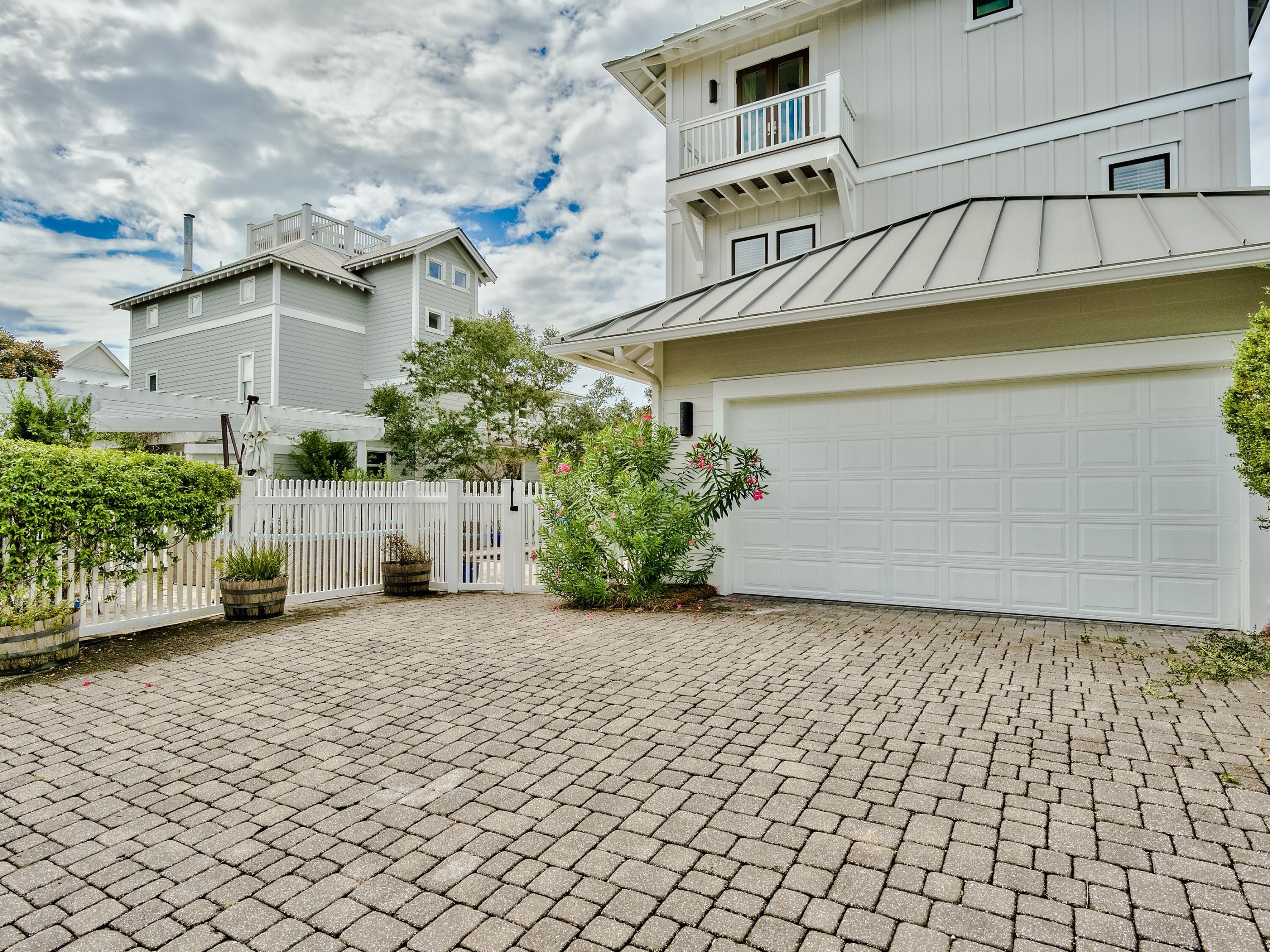 OLD FLORIDA BEACH - Residential