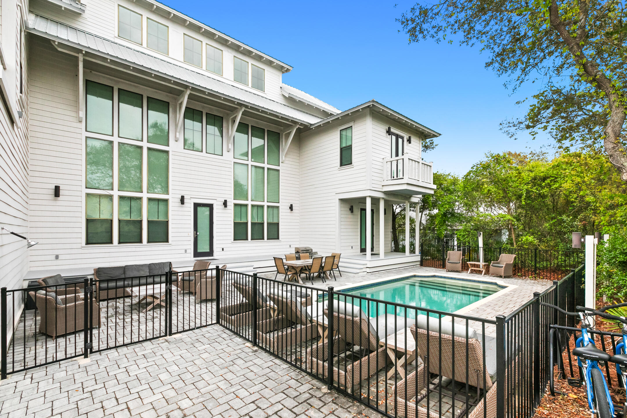 12 Seabreeze Way