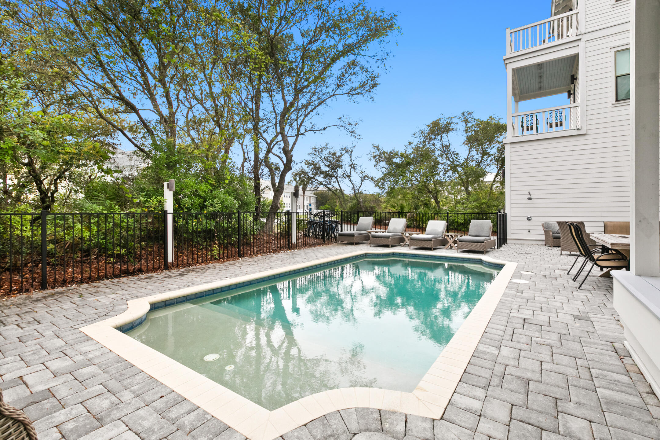 SEABREEZE - Residential