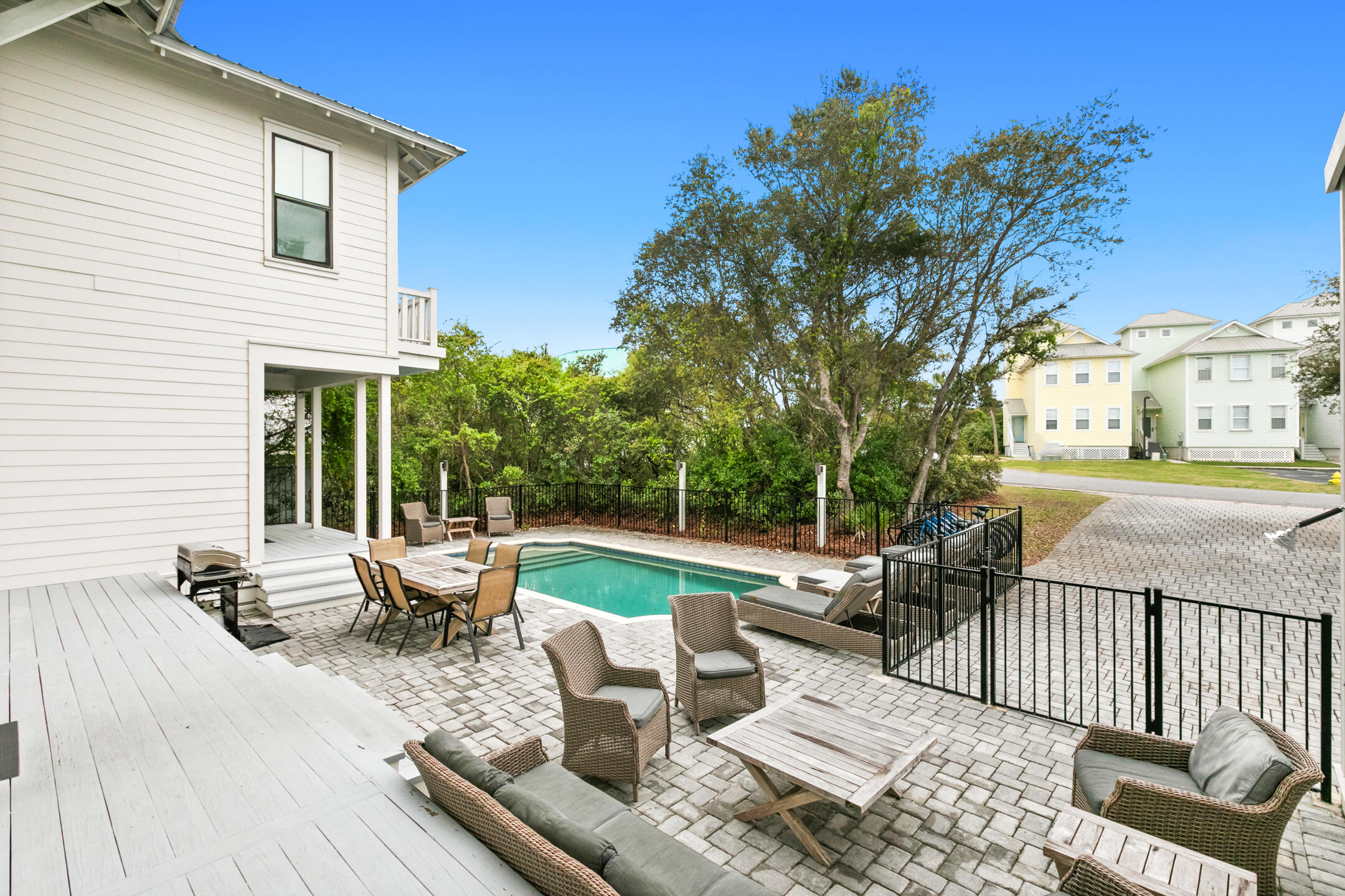 SEABREEZE - Residential
