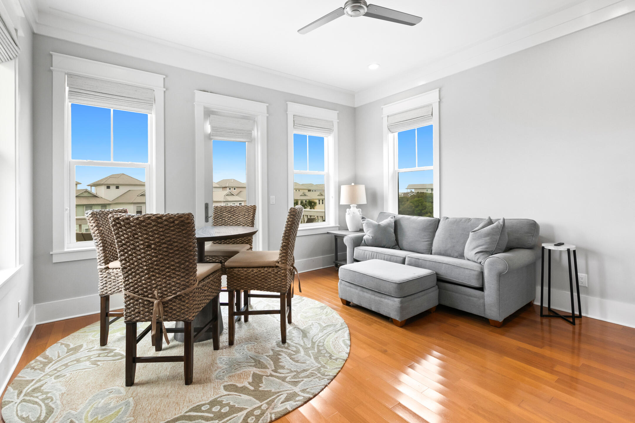 SEABREEZE - Residential