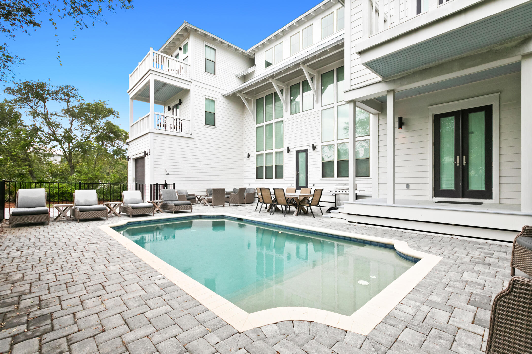 SEABREEZE - Residential
