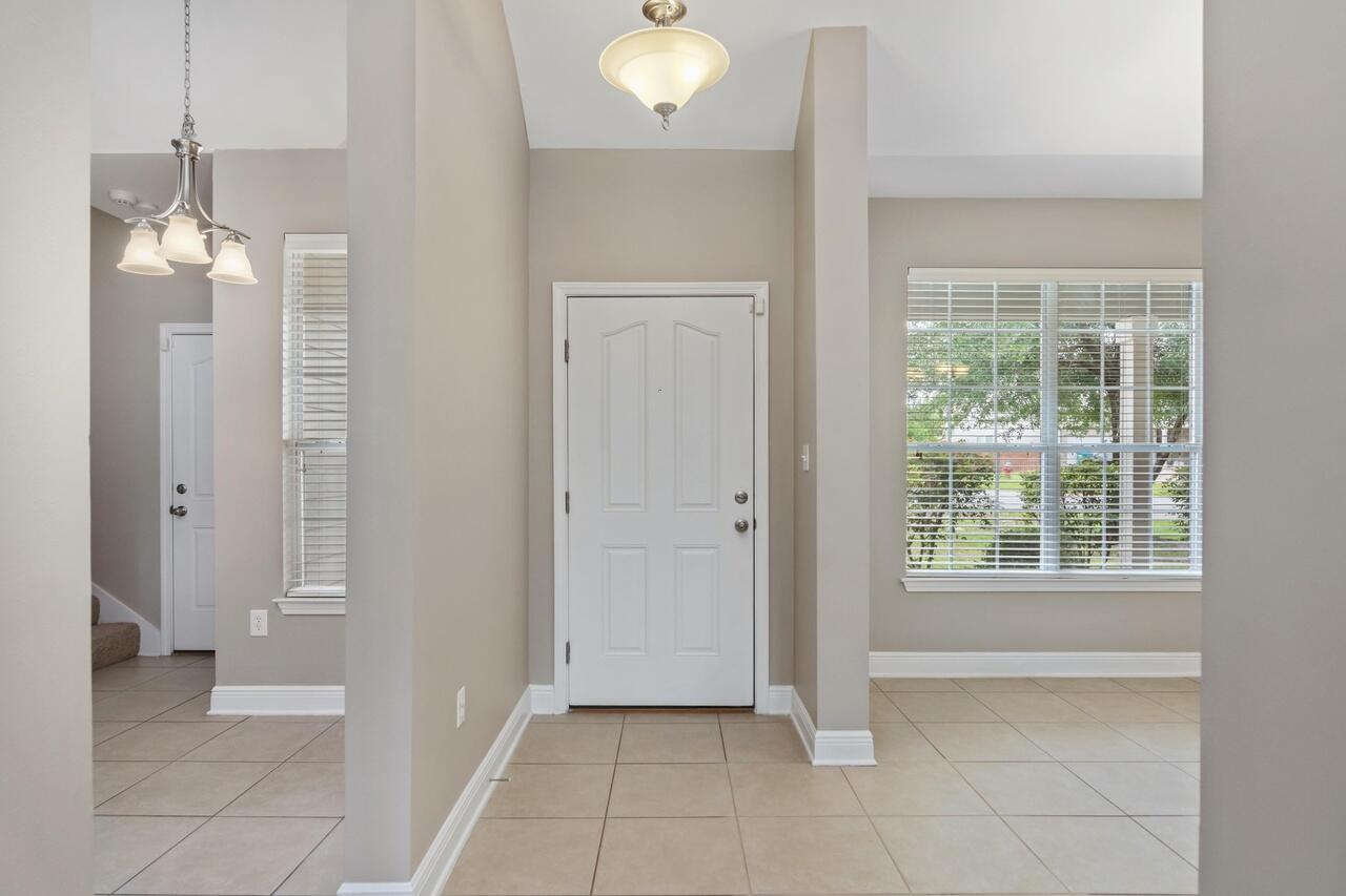 ROLLING RIDGE S/D - Residential Lease