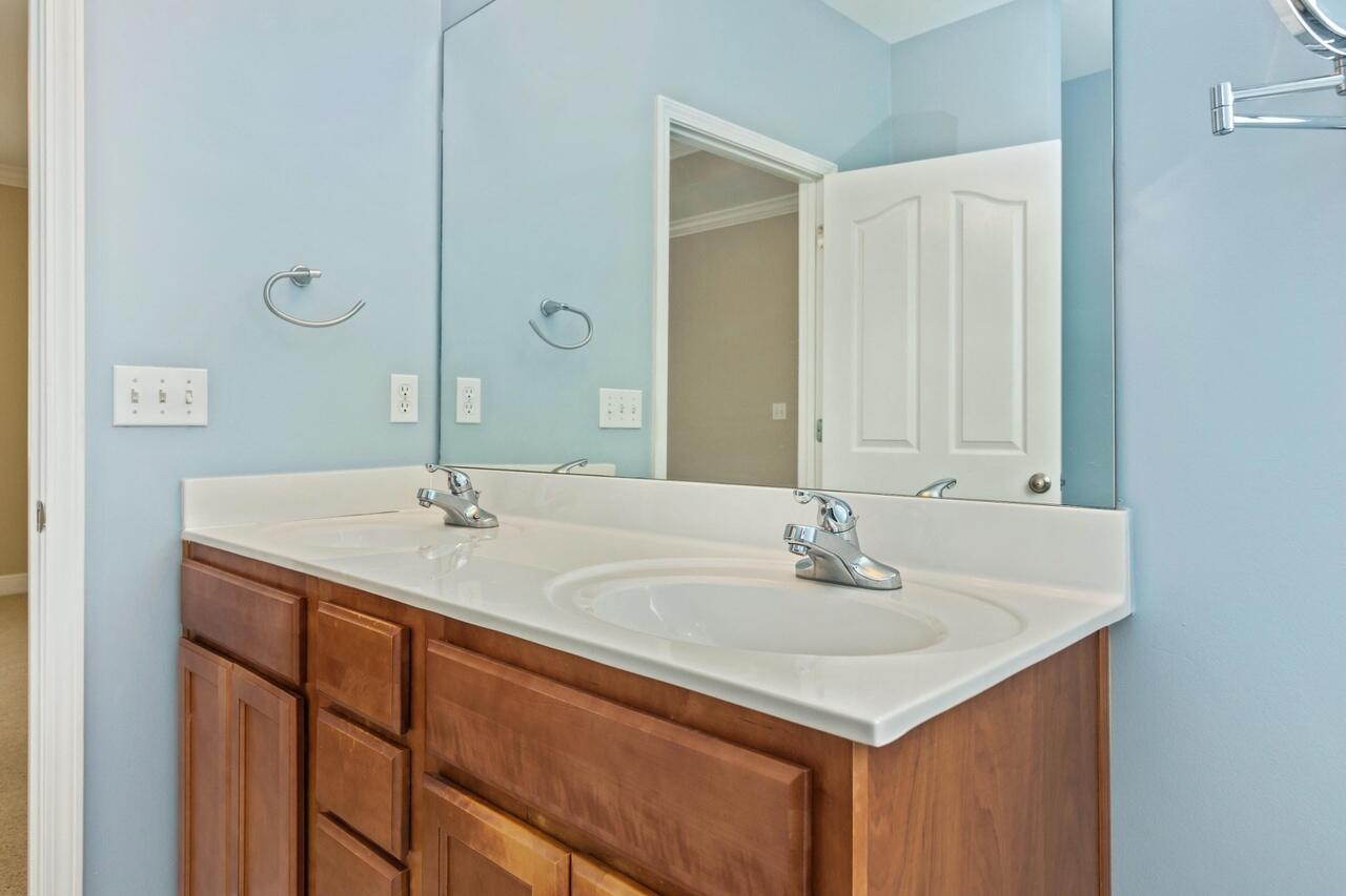 ROLLING RIDGE S/D - Residential Lease