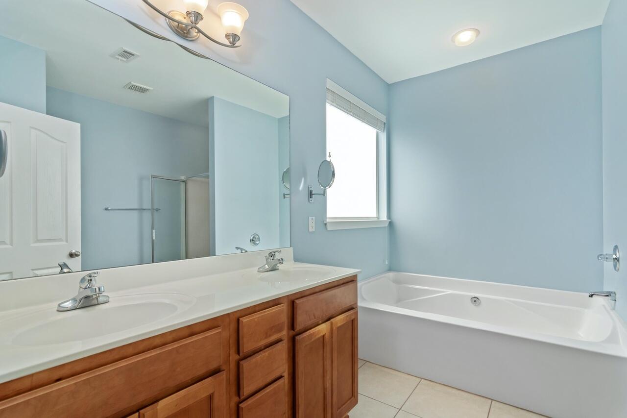 ROLLING RIDGE S/D - Residential Lease