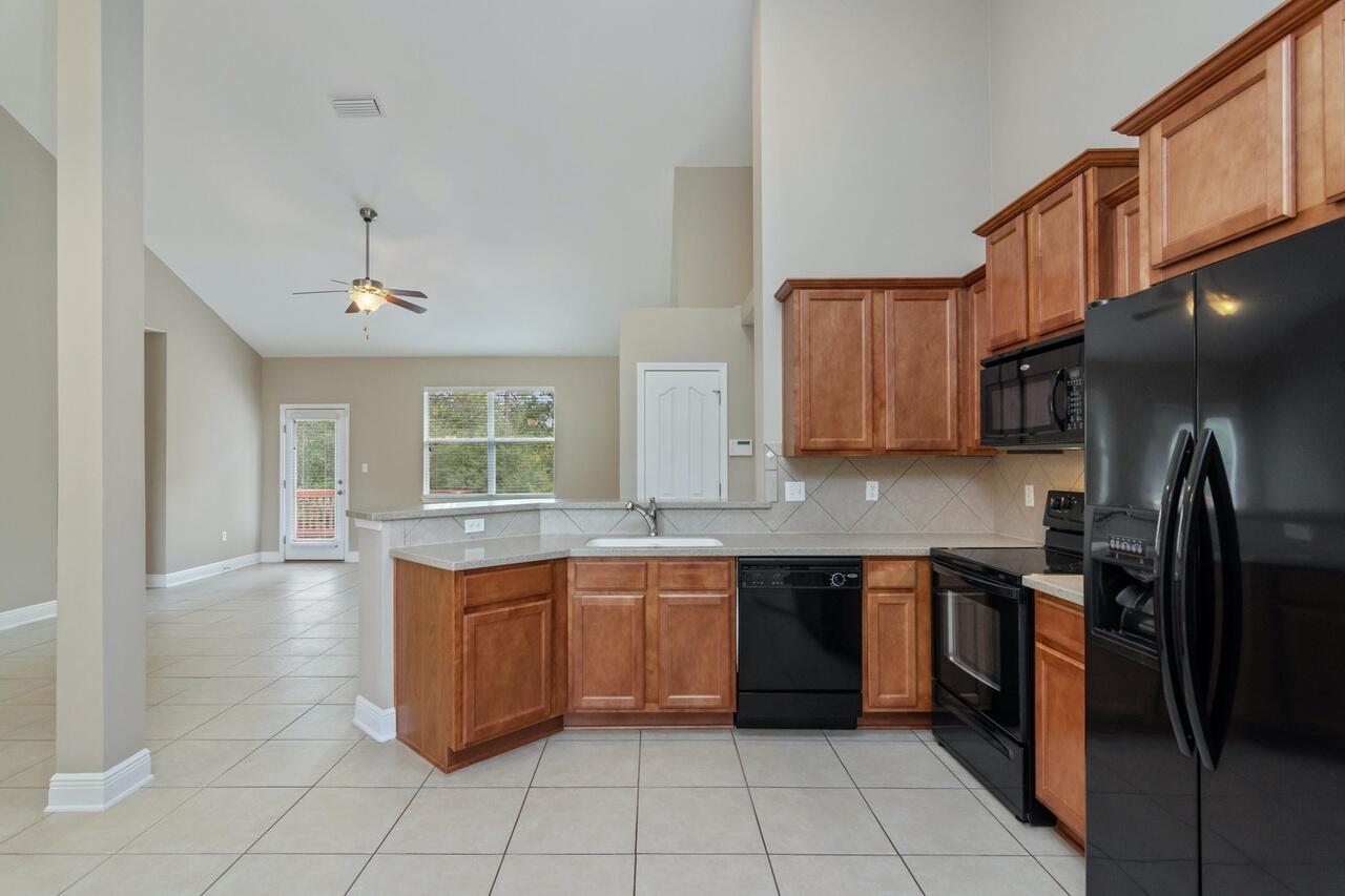 ROLLING RIDGE S/D - Residential Lease