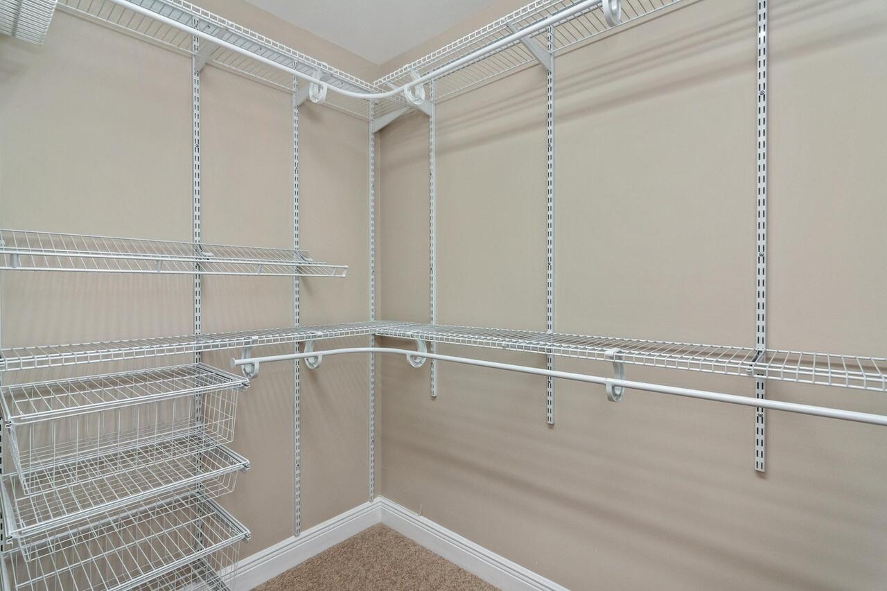 ROLLING RIDGE S/D - Residential Lease