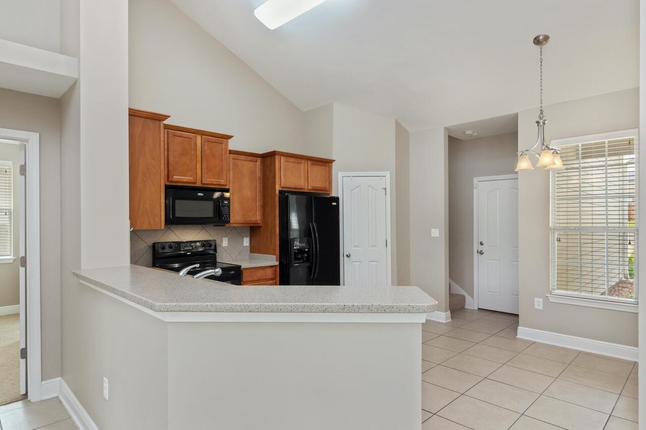 ROLLING RIDGE S/D - Residential Lease