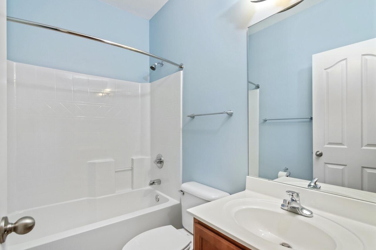 ROLLING RIDGE S/D - Residential Lease