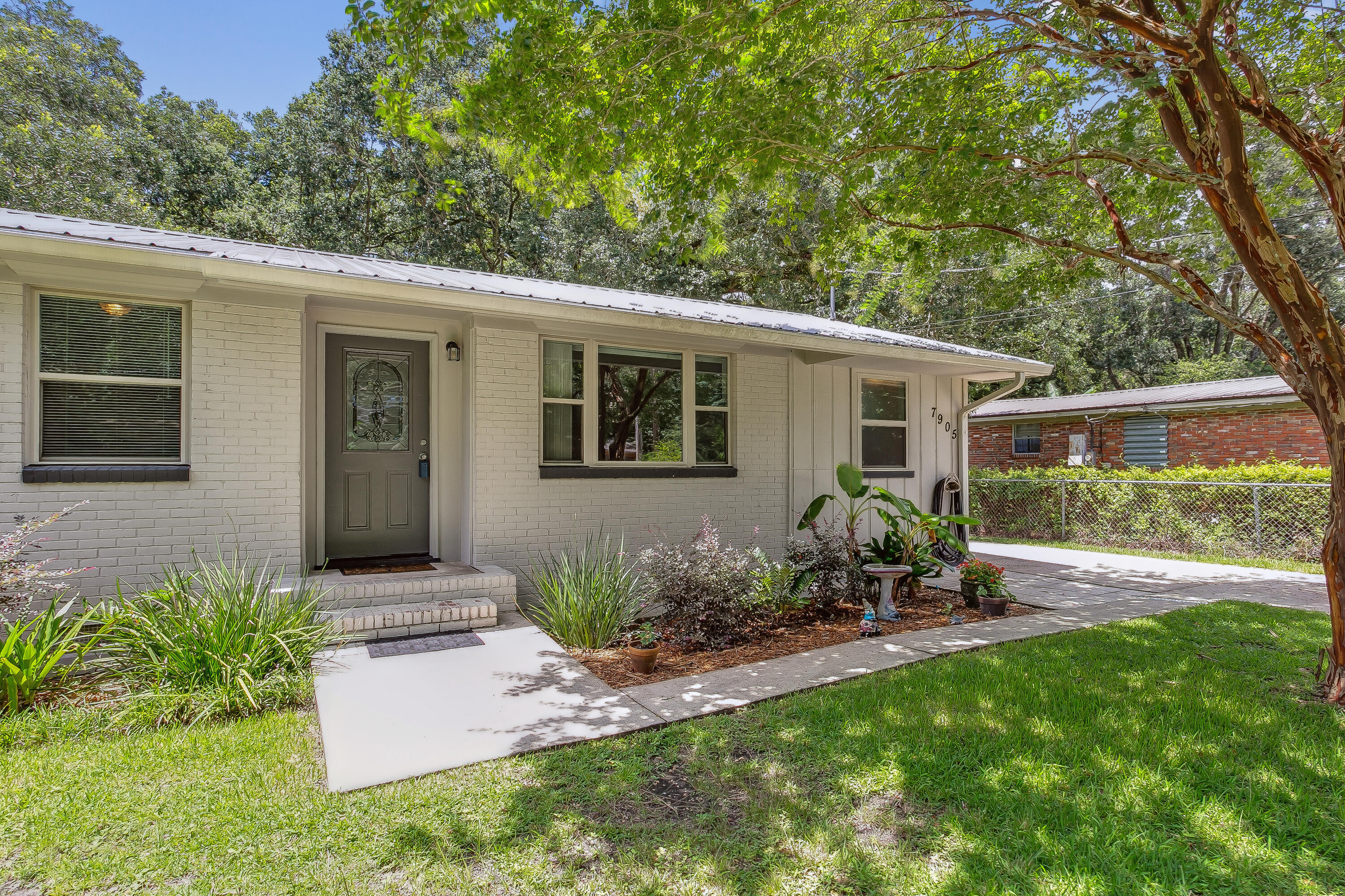 FRICHEZ HEIGHTS - Residential