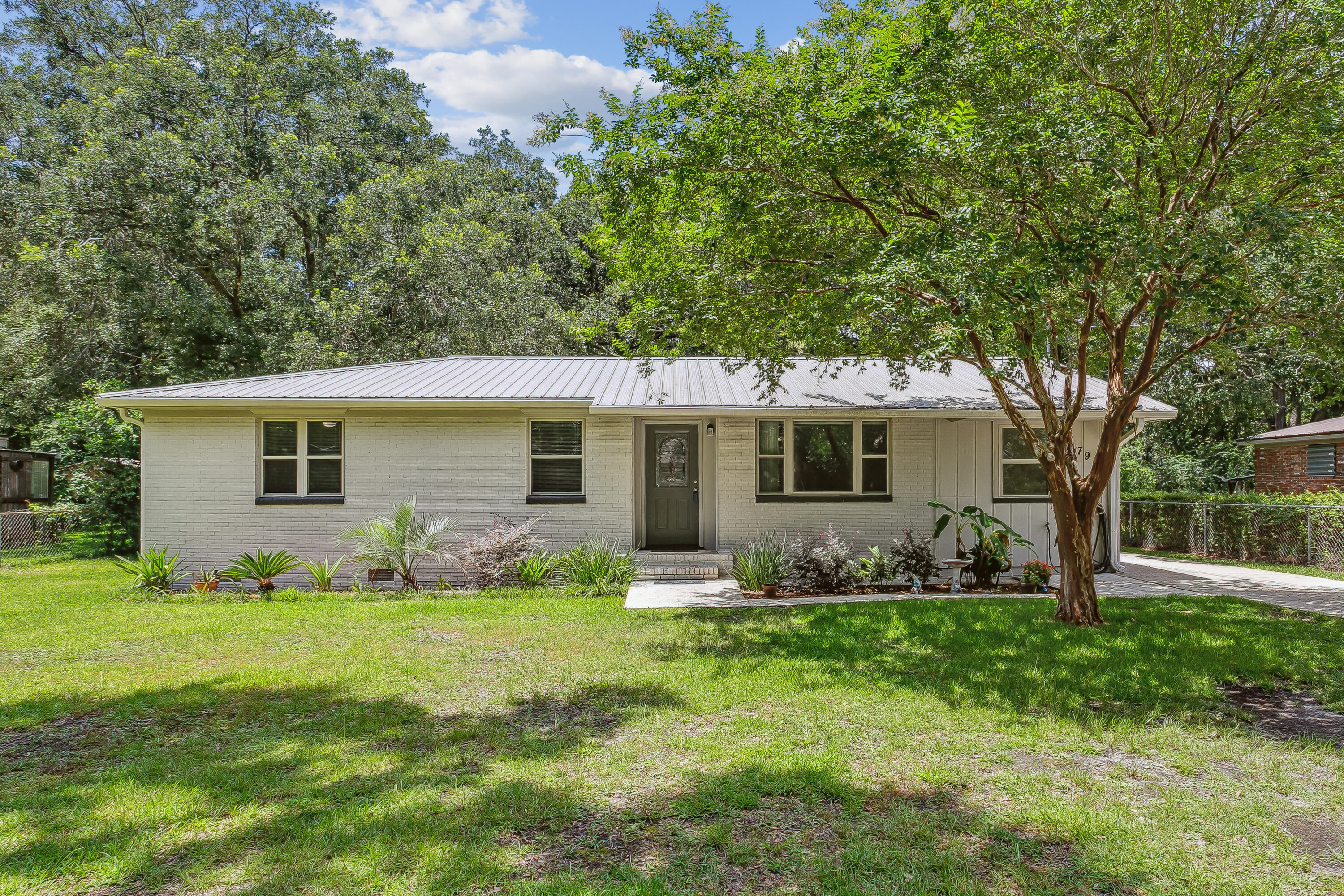 FRICHEZ HEIGHTS - Residential