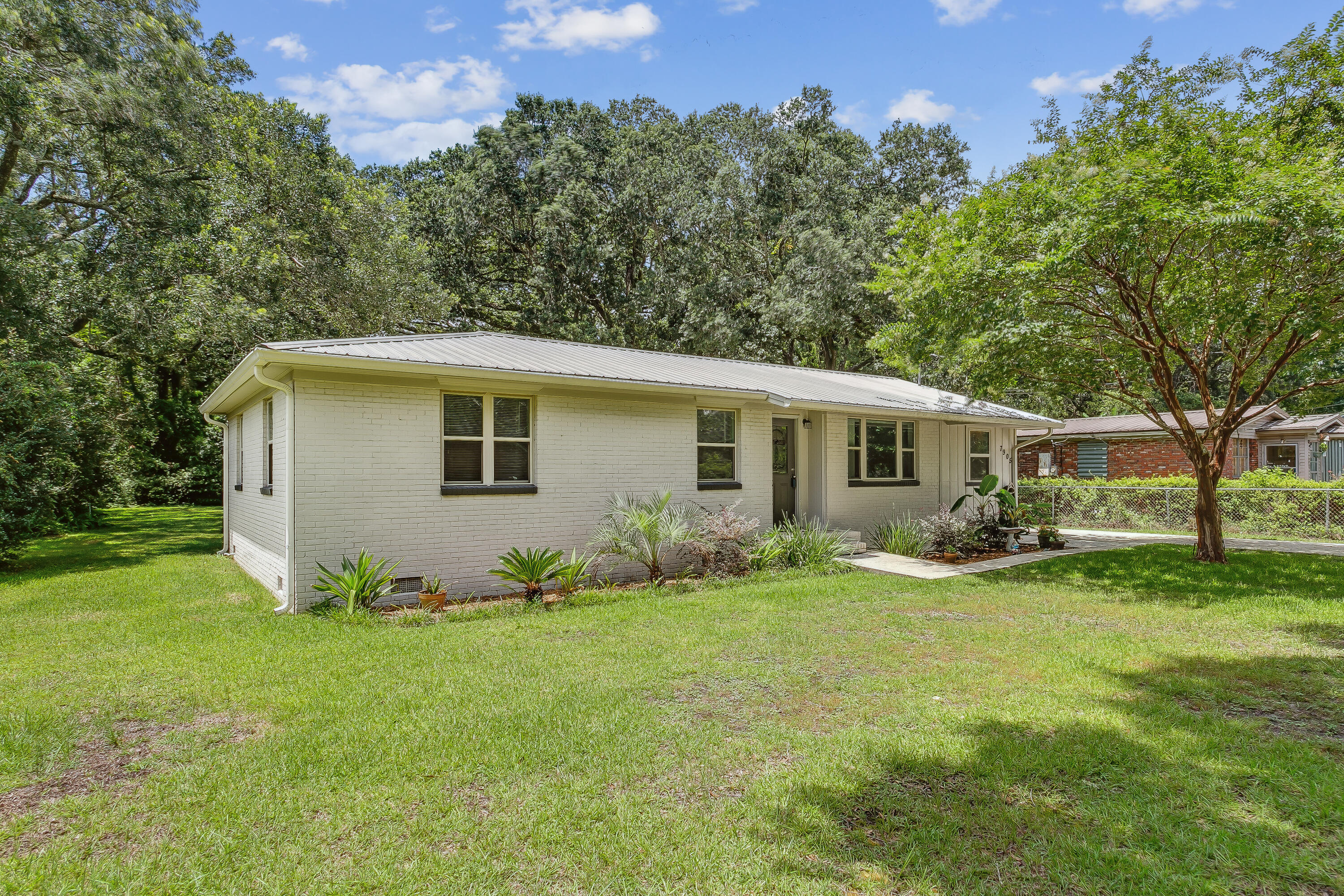 FRICHEZ HEIGHTS - Residential