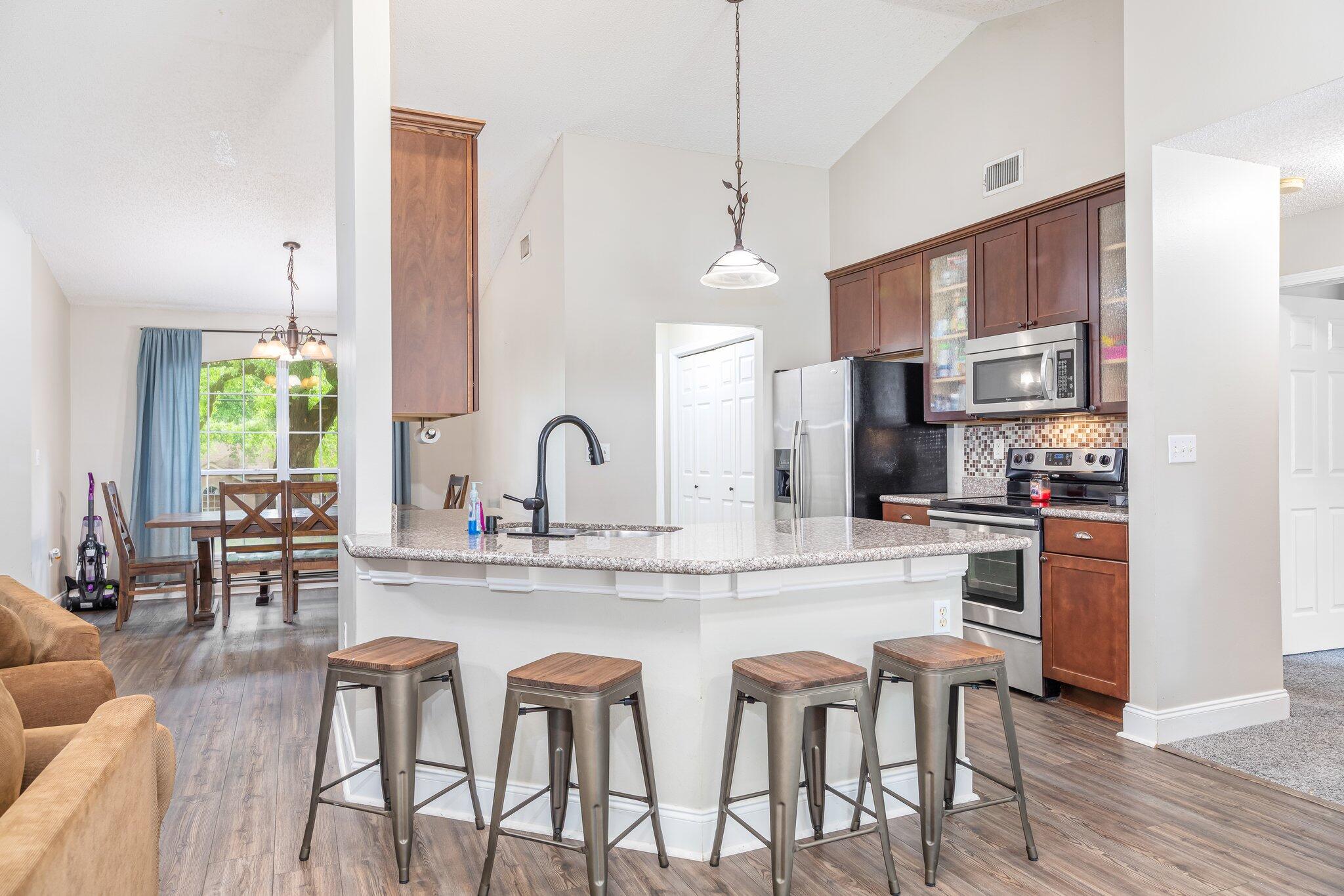 RIVERCHASE S/D PH 1 - Residential