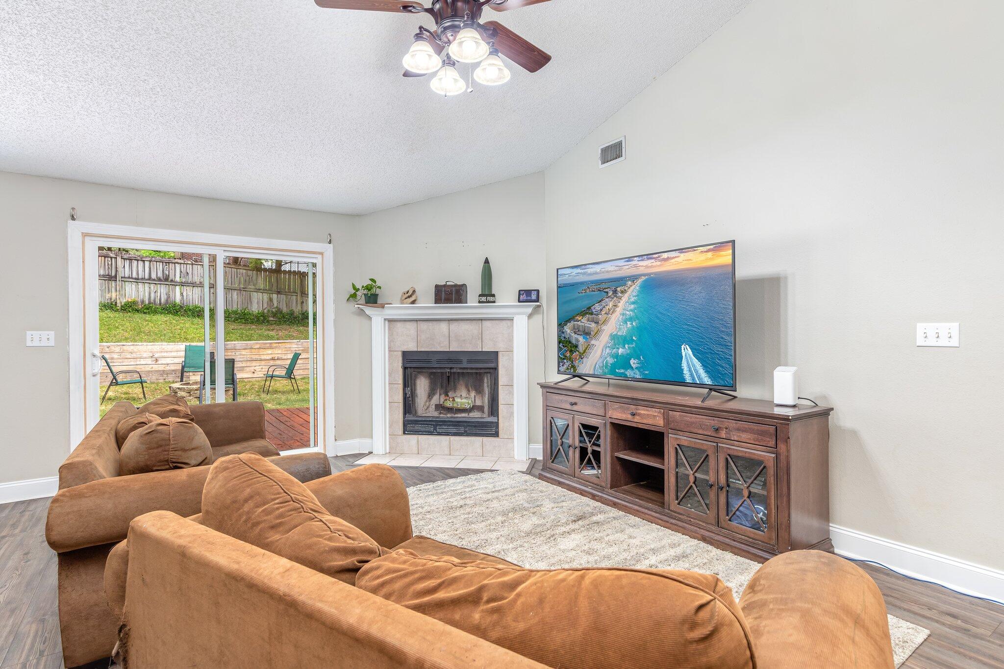 RIVERCHASE S/D PH 1 - Residential