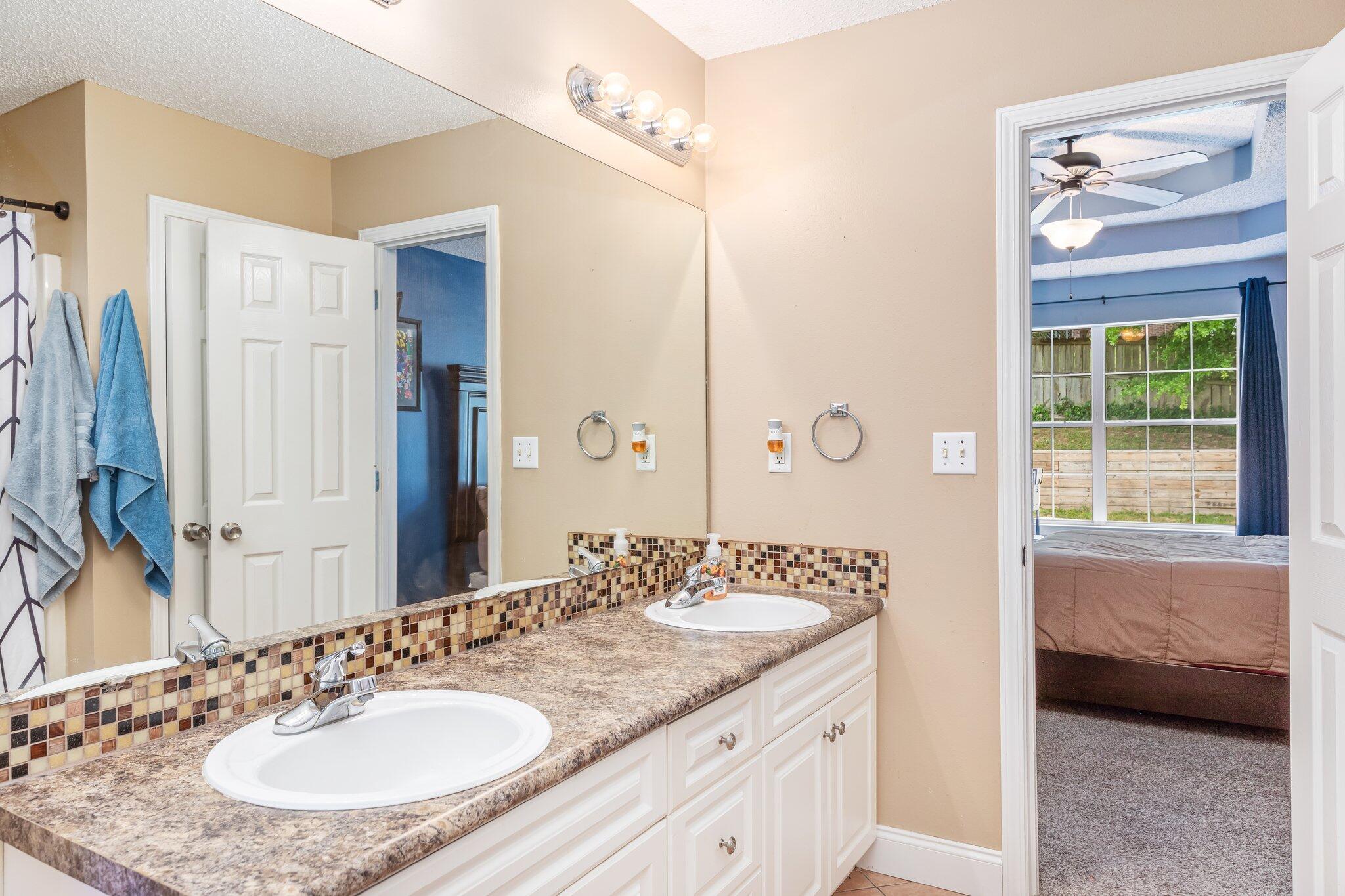 RIVERCHASE S/D PH 1 - Residential