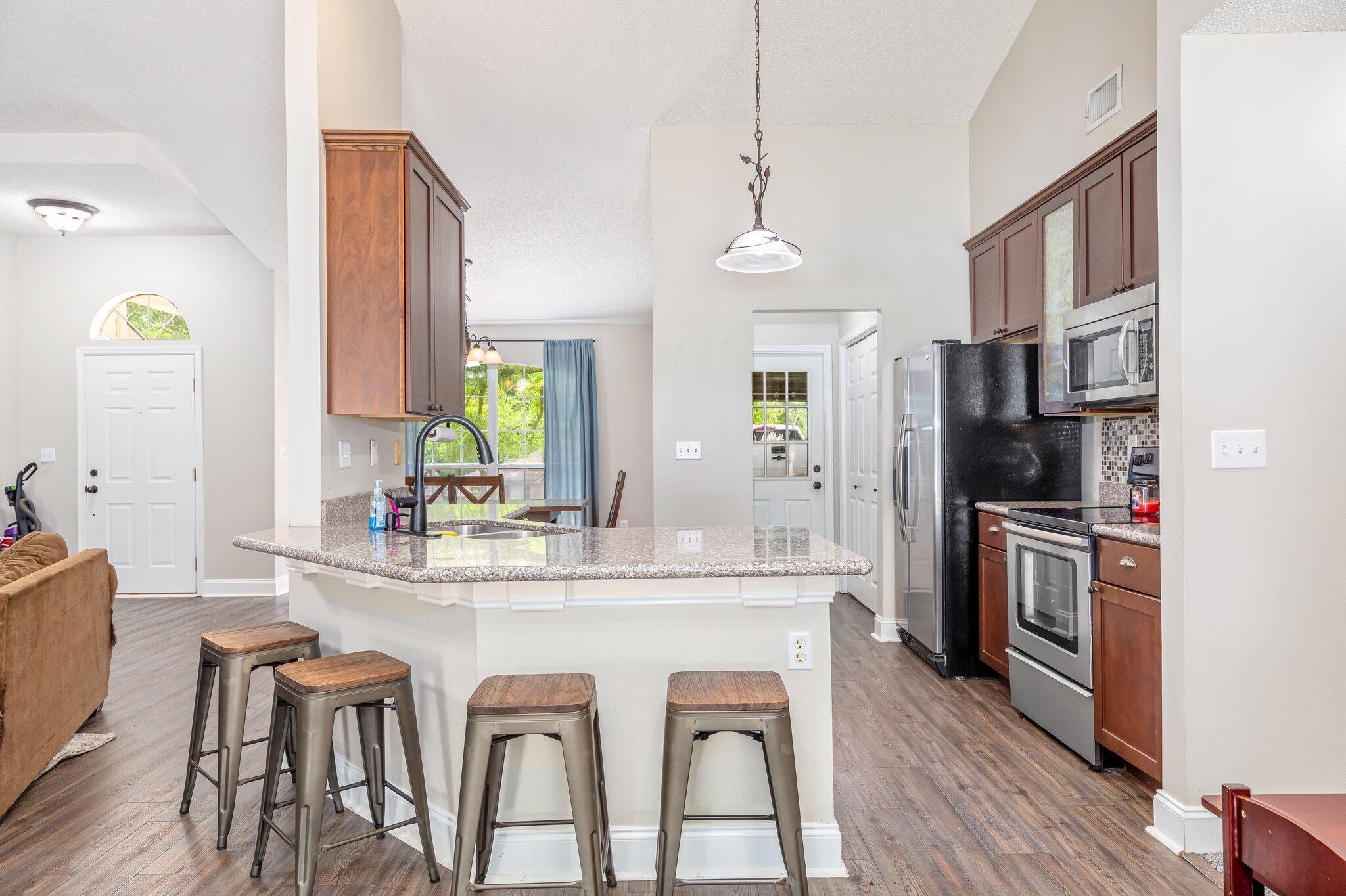 RIVERCHASE S/D PH 1 - Residential