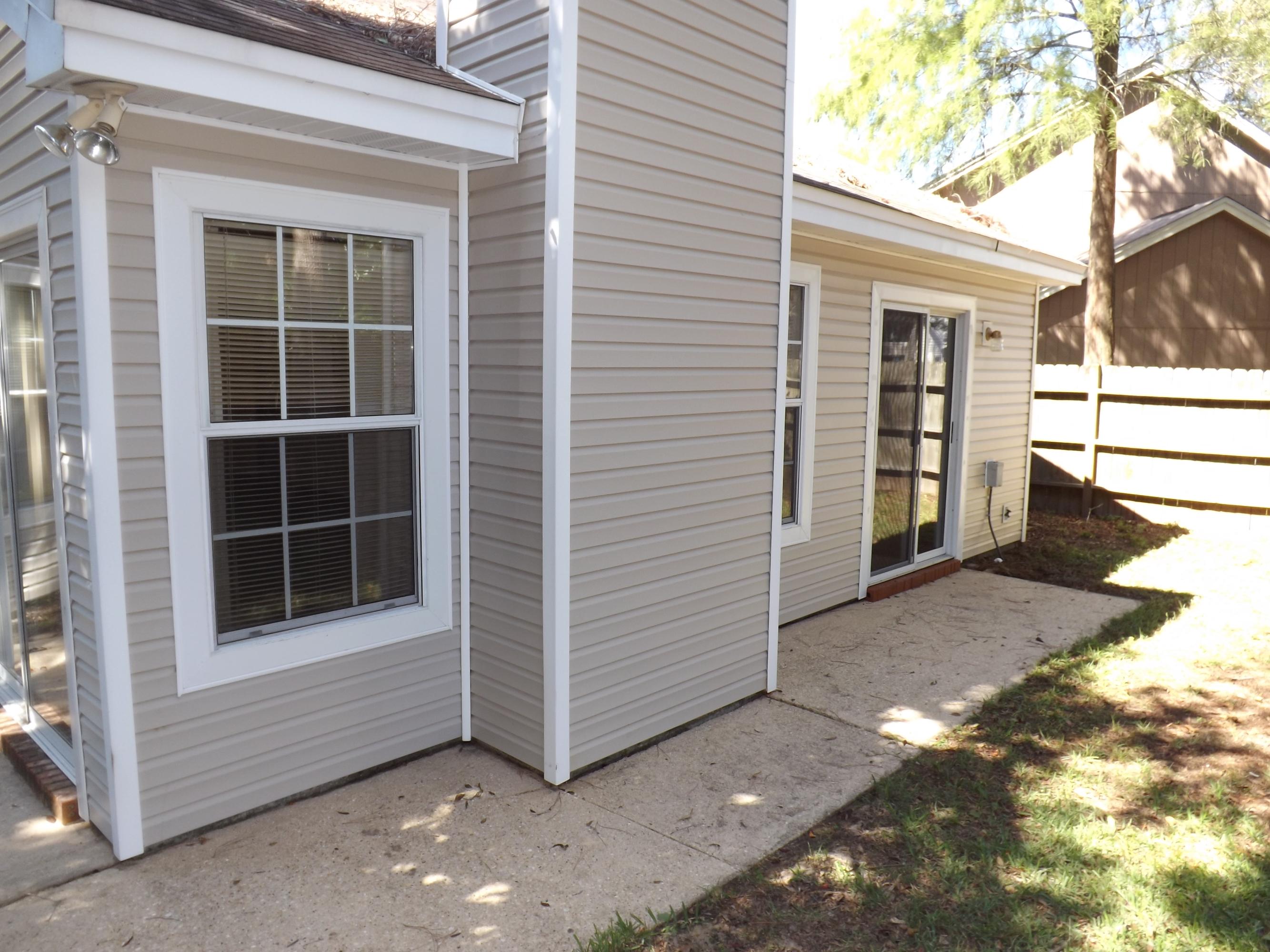 CANTERBURY WOODS 1ST ADDN - Residential