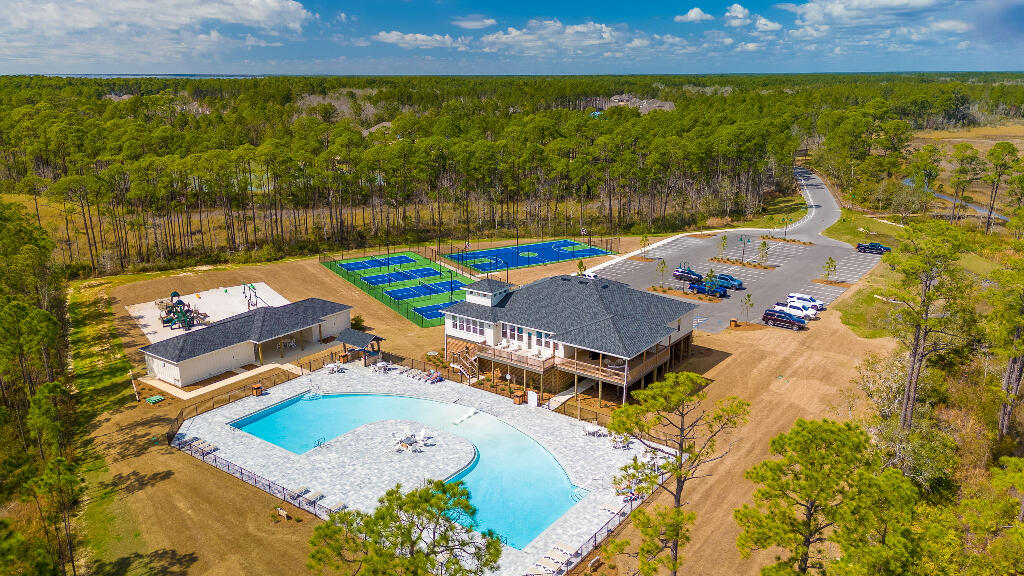 HAMMOCK BAY - Residential