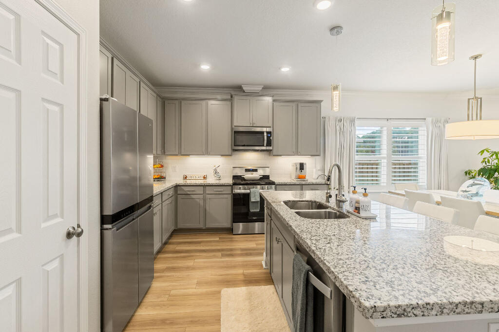 HAMMOCK BAY - Residential