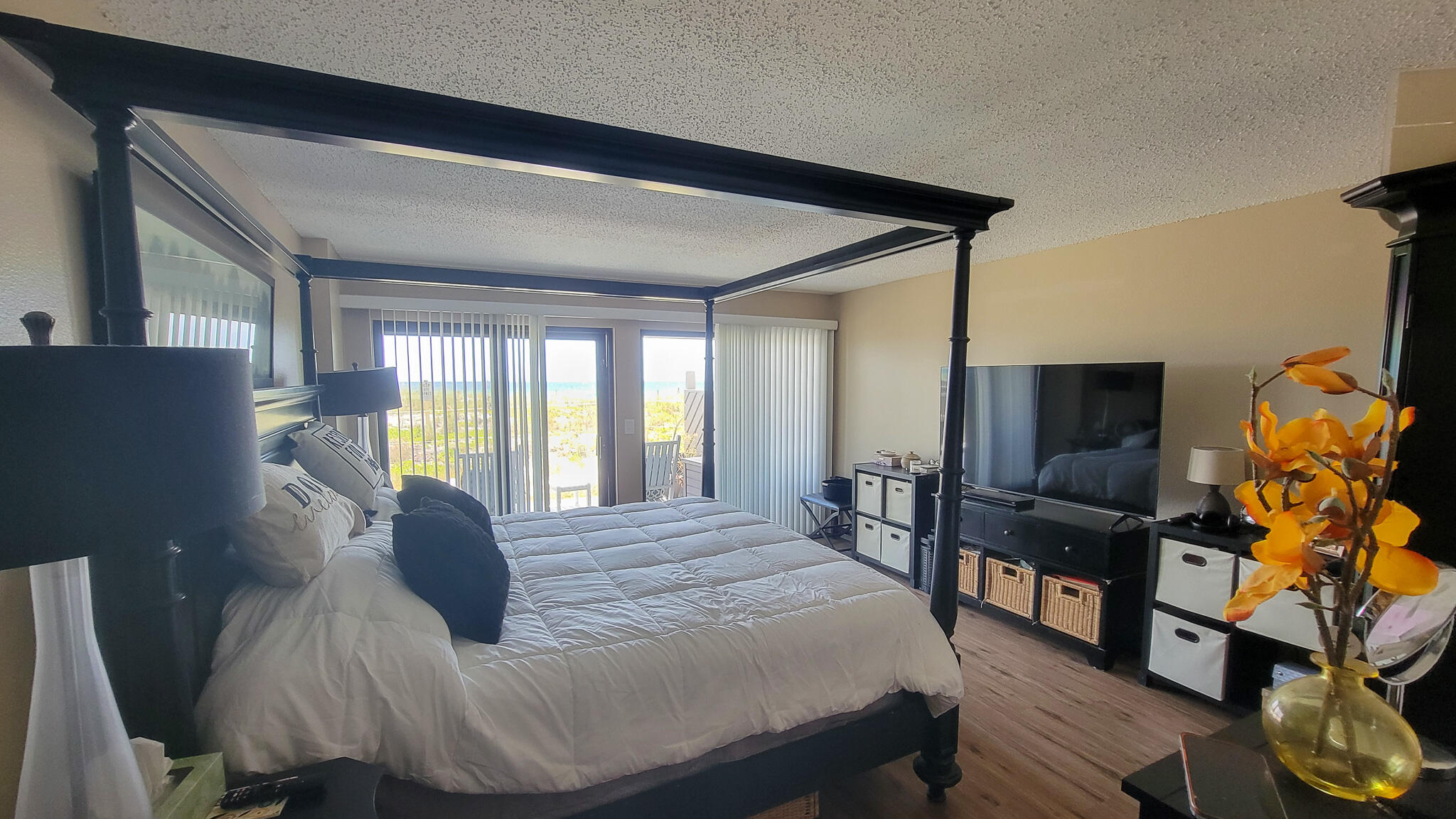 SURF DWELLER CONDO - Residential