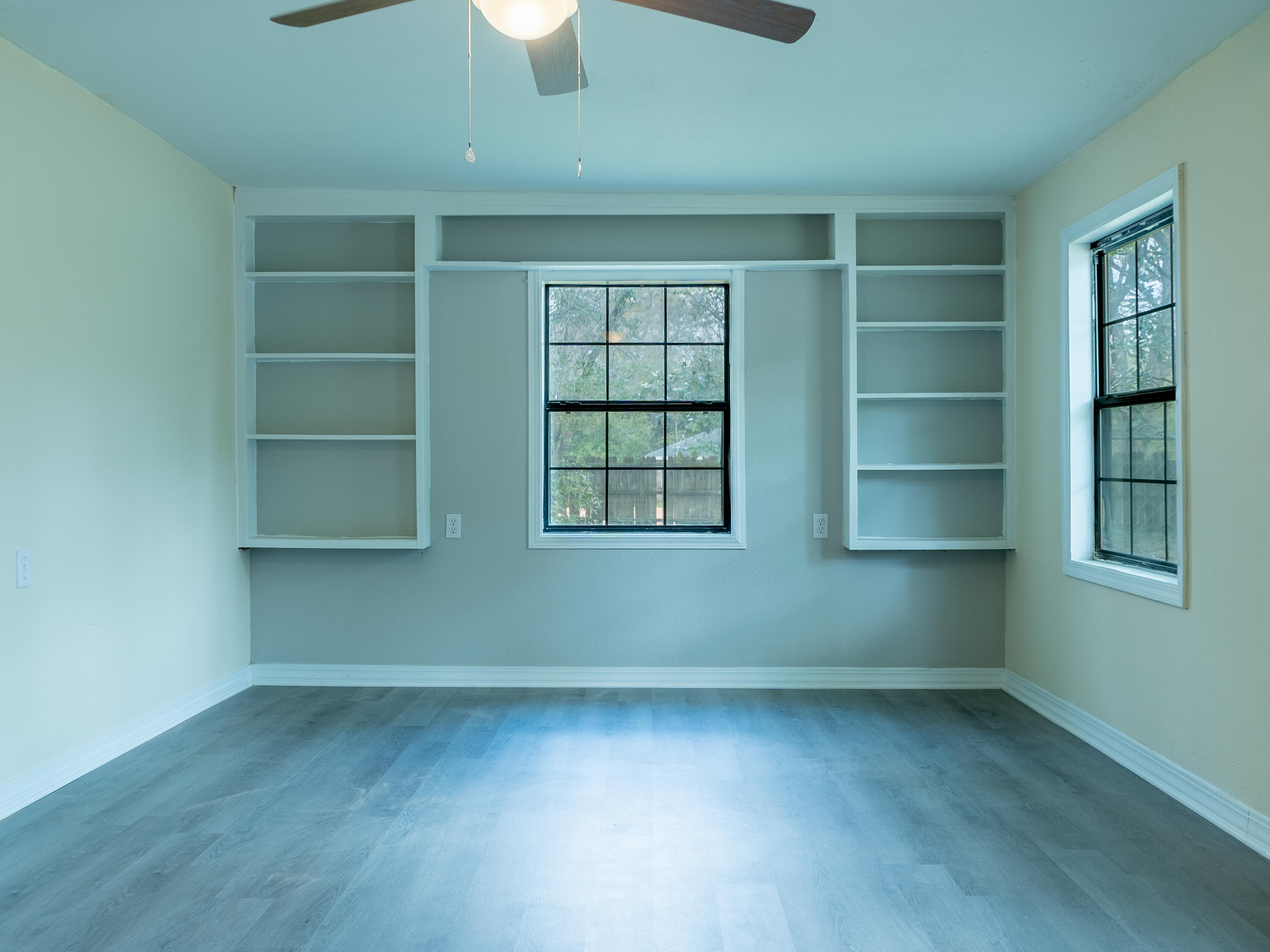 CRESTVIEW - Residential