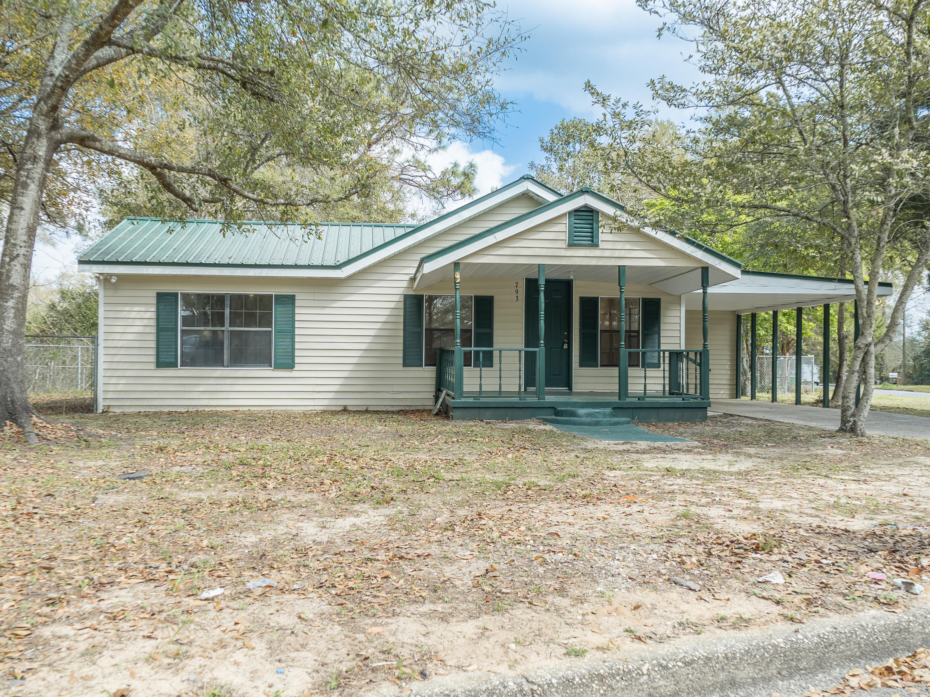 CRESTVIEW - Residential