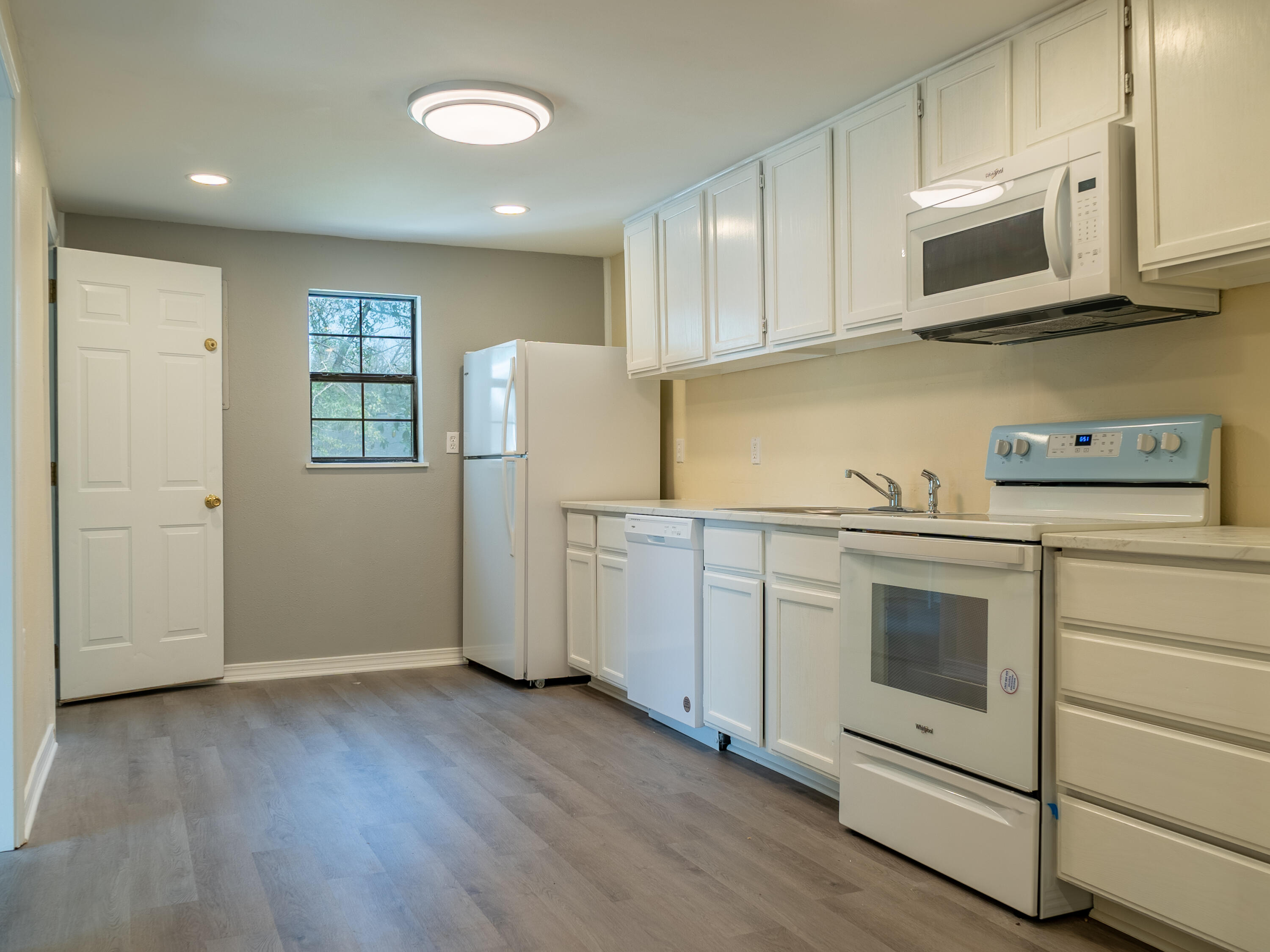 CRESTVIEW - Residential