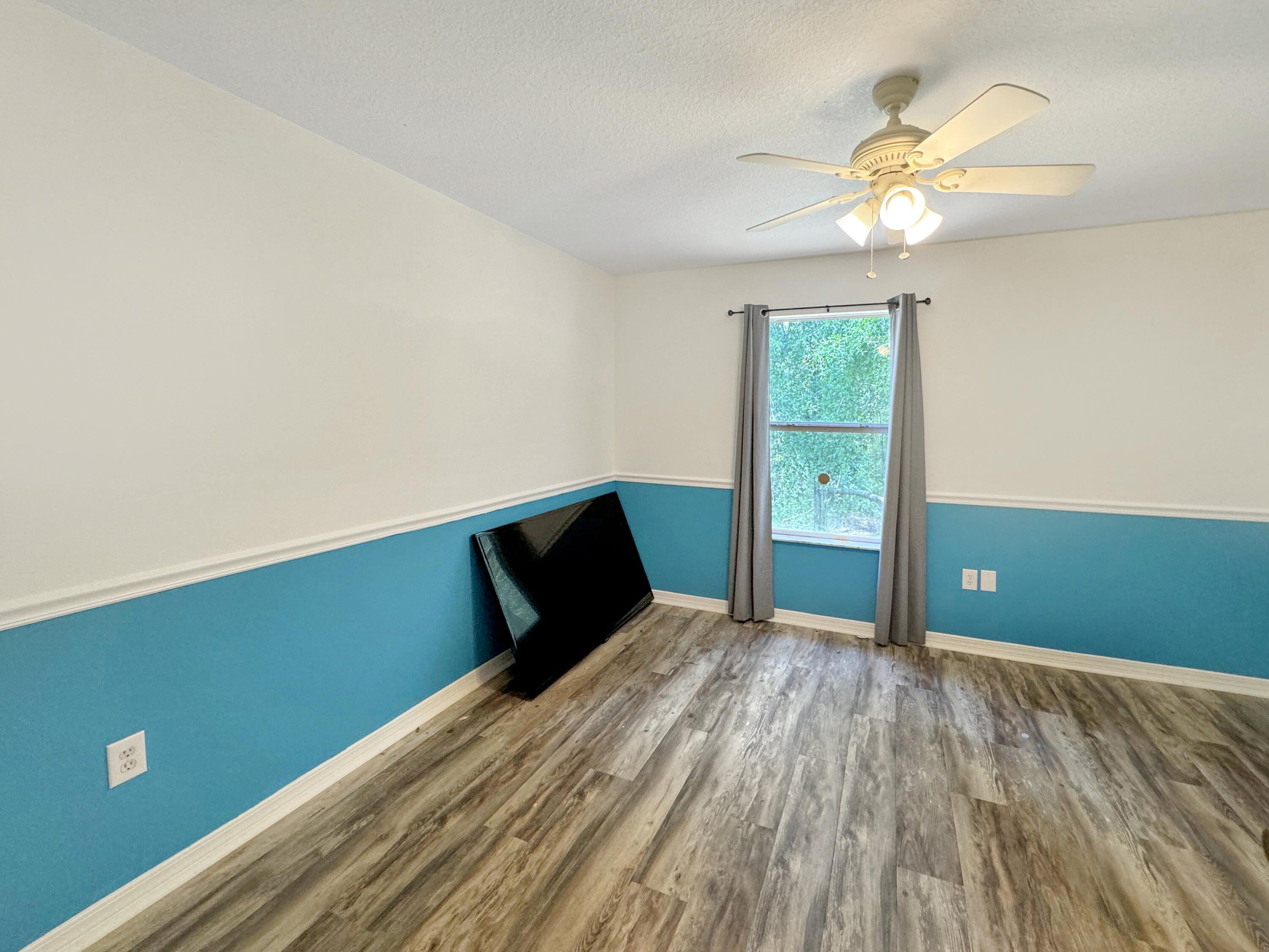 RIDGE CREST PH I - Residential