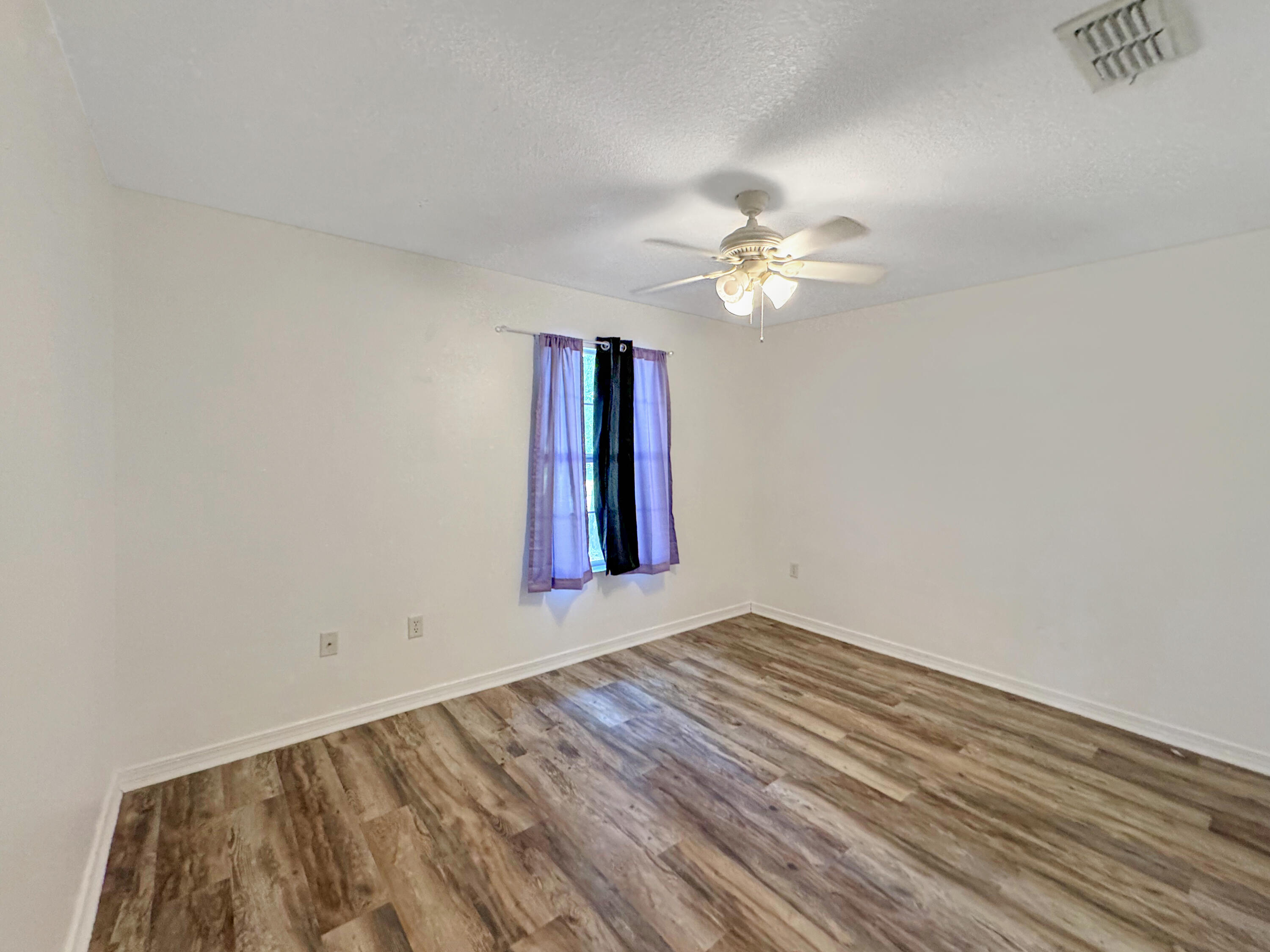 RIDGE CREST PH I - Residential