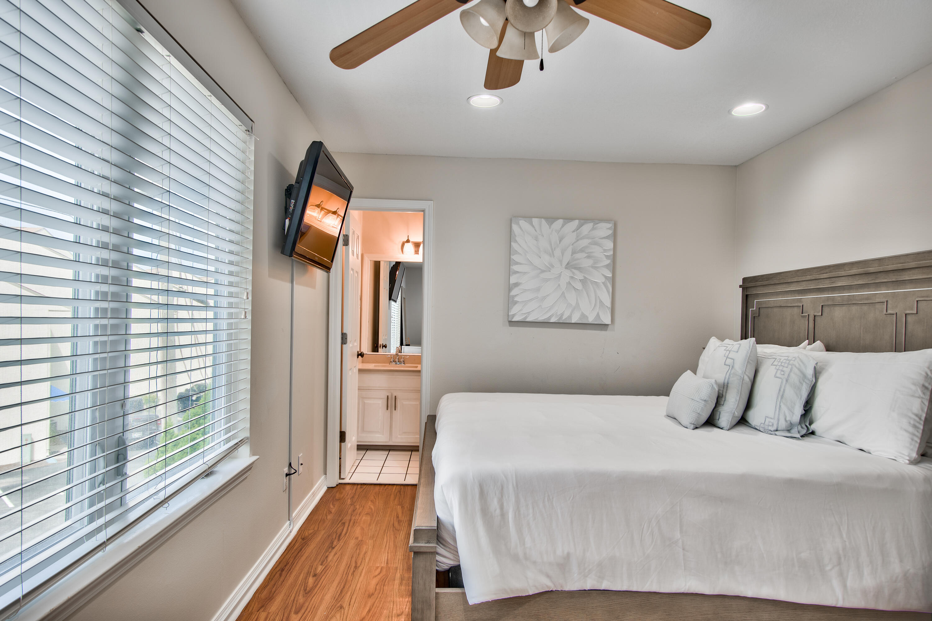 PORT OF CALL - Residential