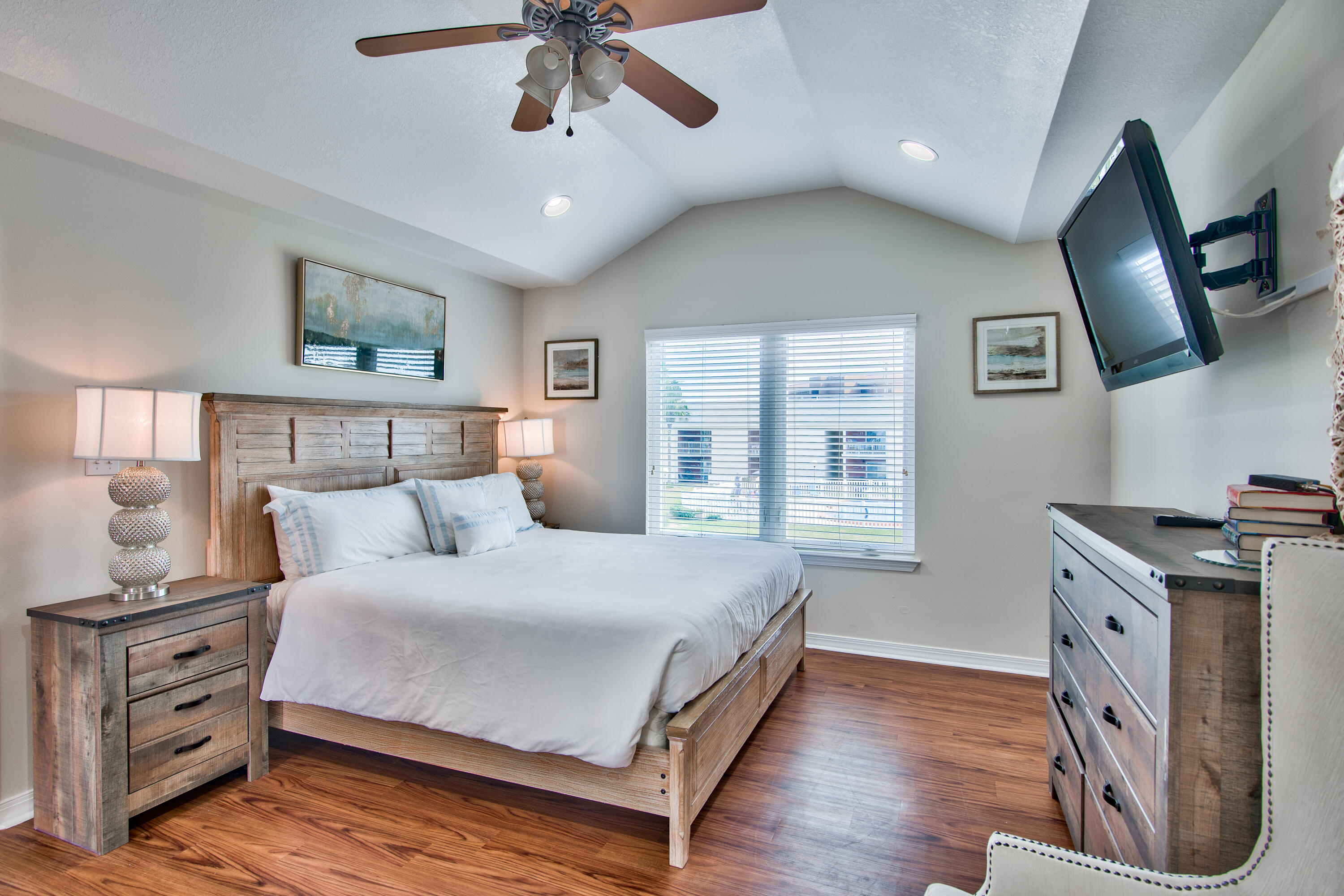 PORT OF CALL - Residential