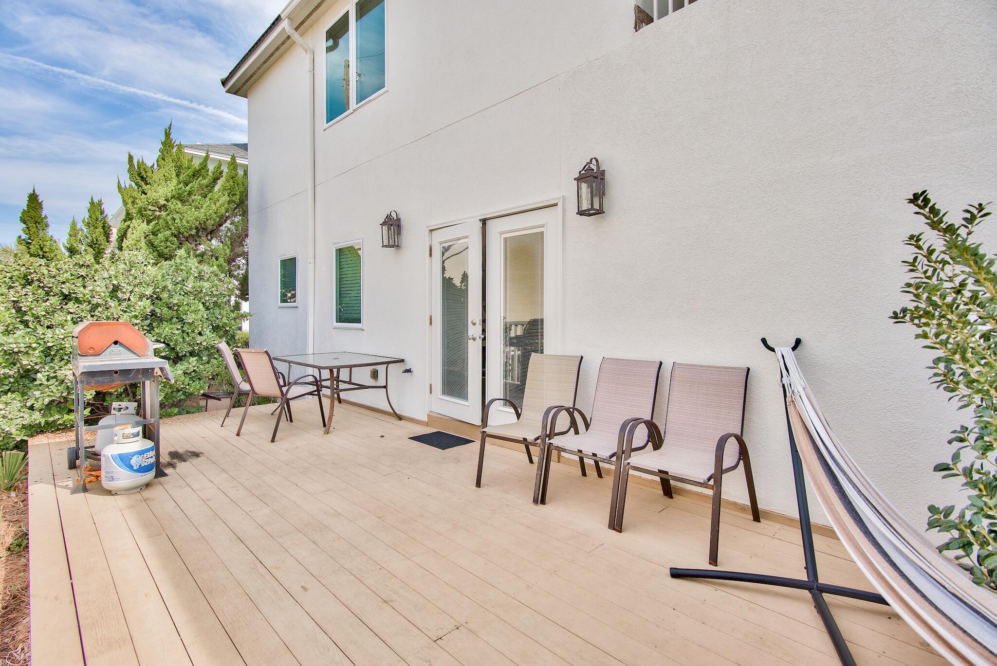 PORT OF CALL - Residential