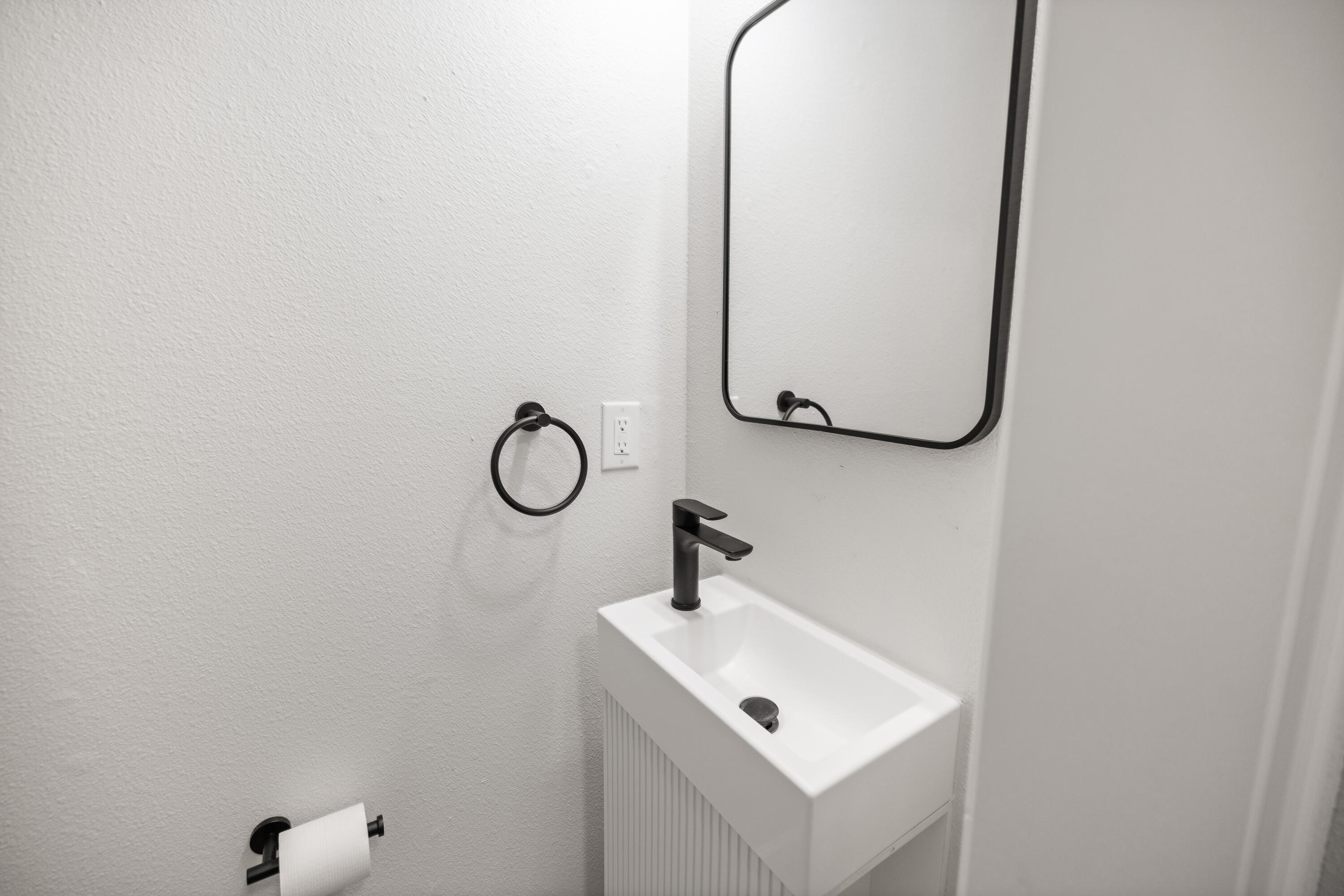 POLYNESIAN ISLANDS - Residential