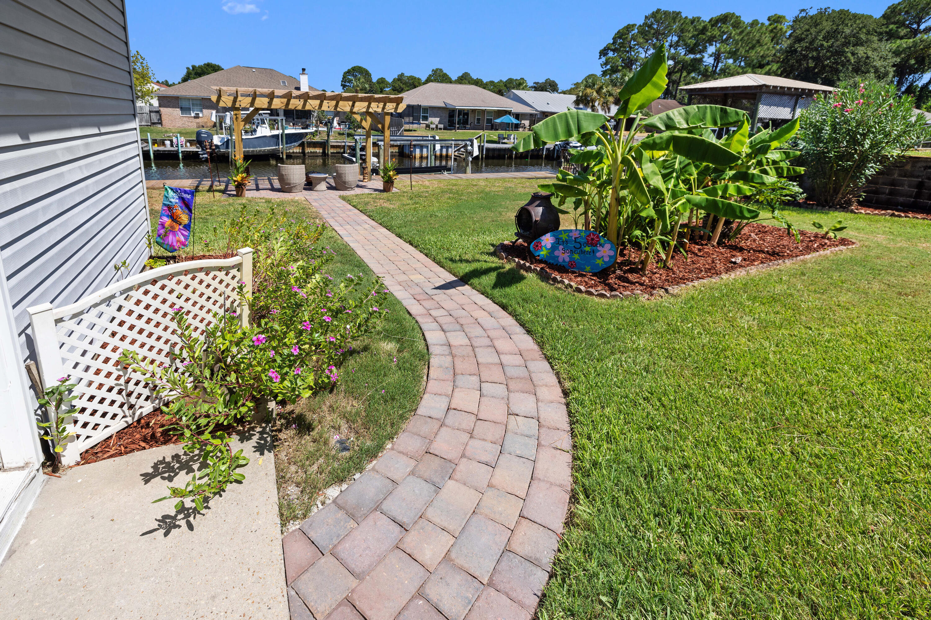 POLYNESIAN ISLANDS - Residential